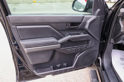 2025 Toyota TACOMA SR5 SR5