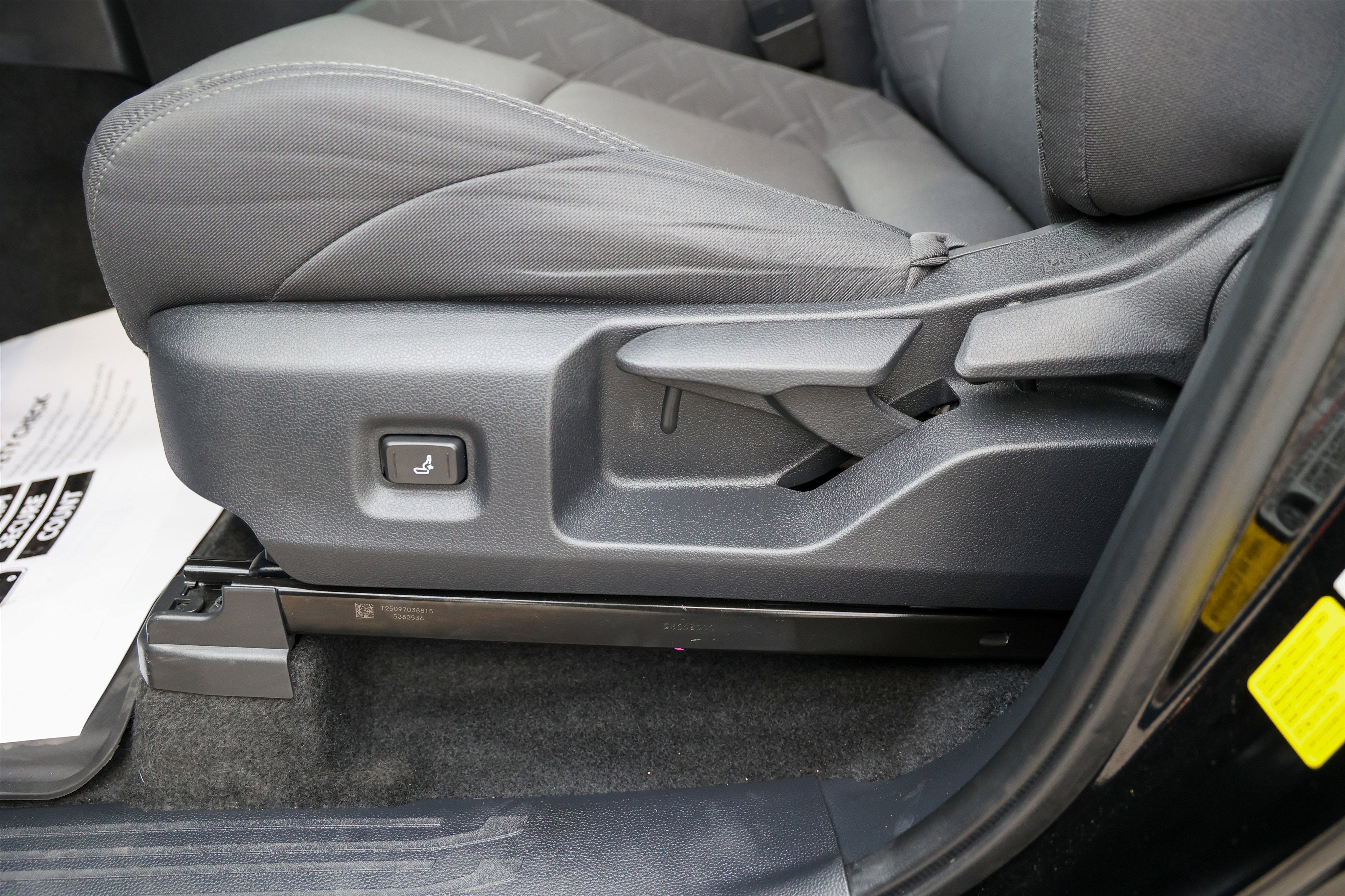 2025 Toyota TACOMA SR5 SR5