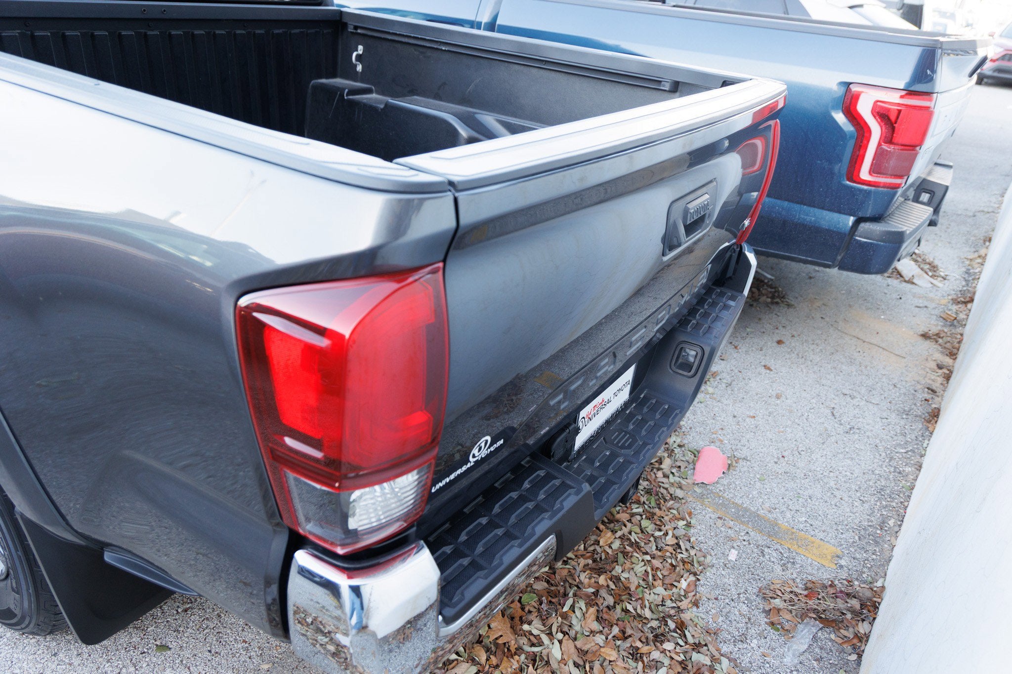 2023 Toyota TACOMA SR5 SR5