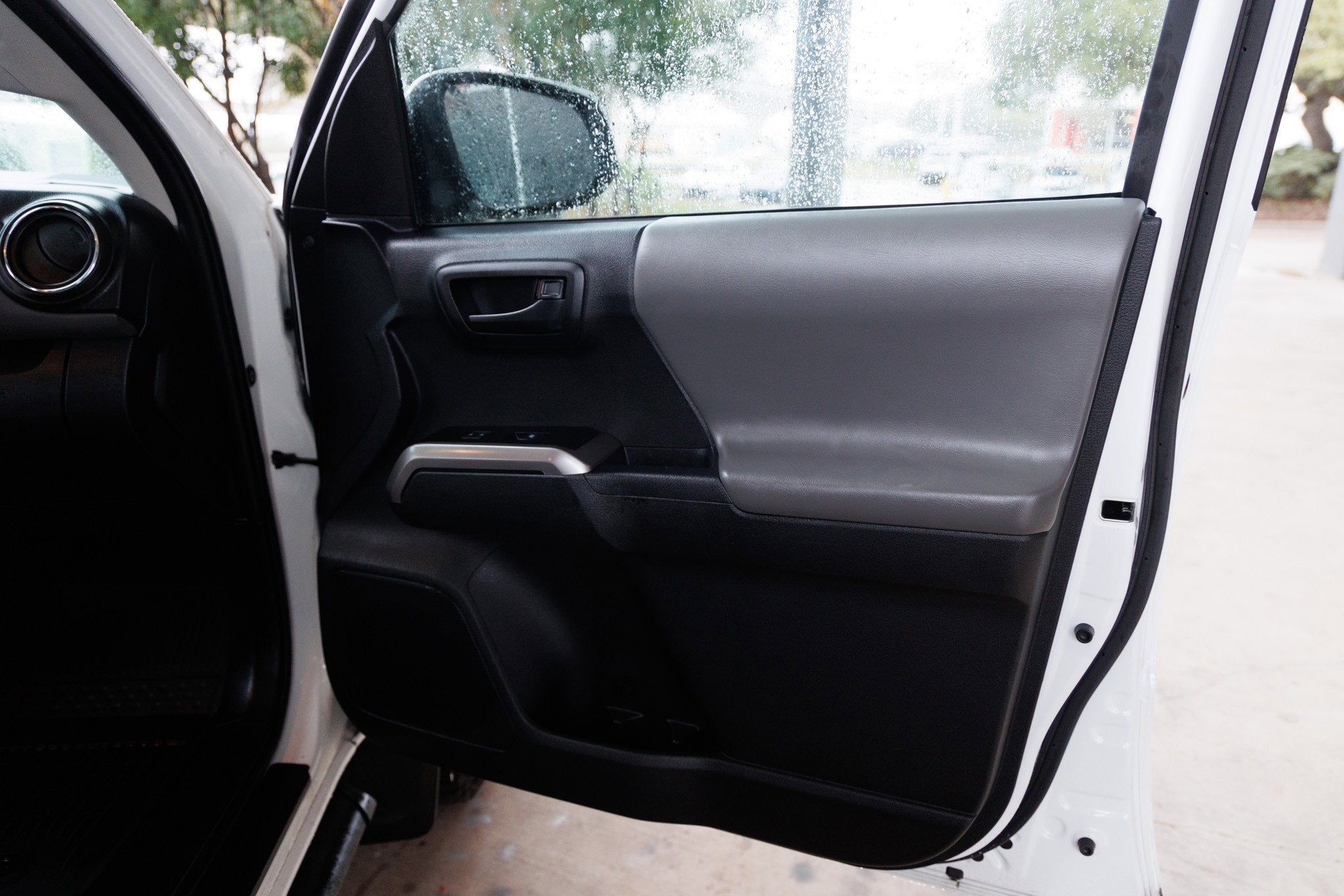 2023 Toyota TACOMA SR5 SR5