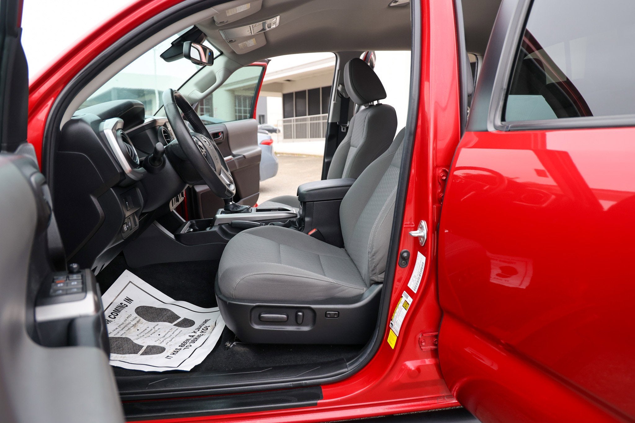 2023 Toyota TACOMA SR5 SR5