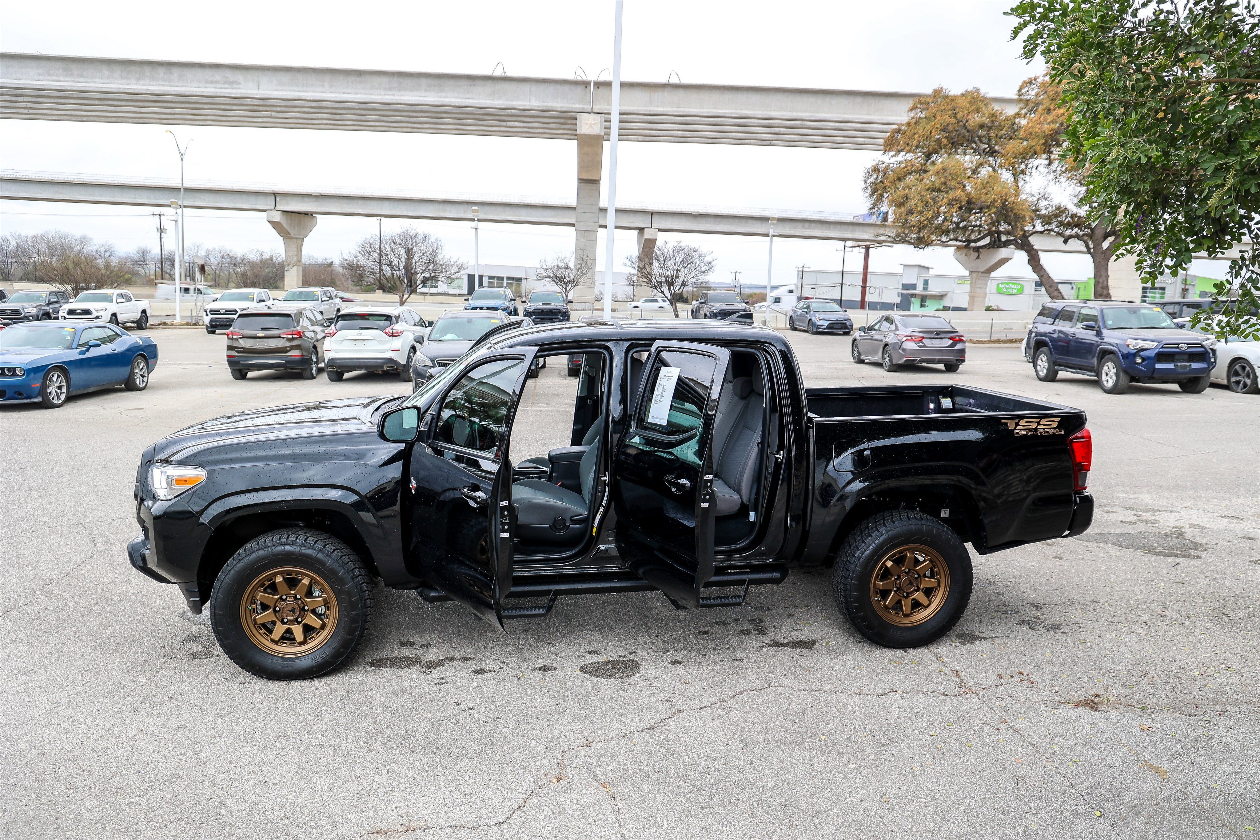 2023 Toyota TACOMA SR SR