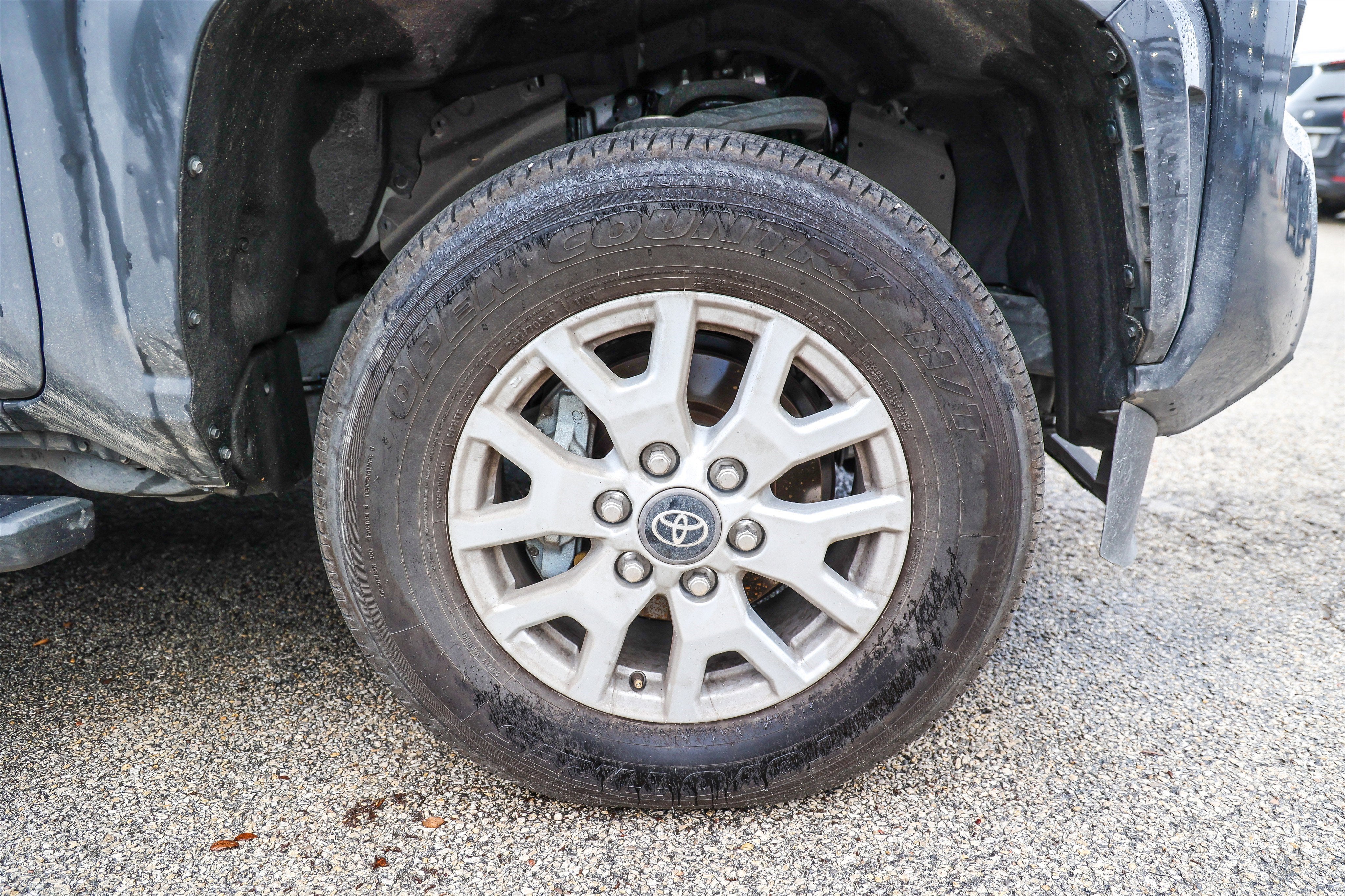 2025 Toyota TACOMA SR5 SR5