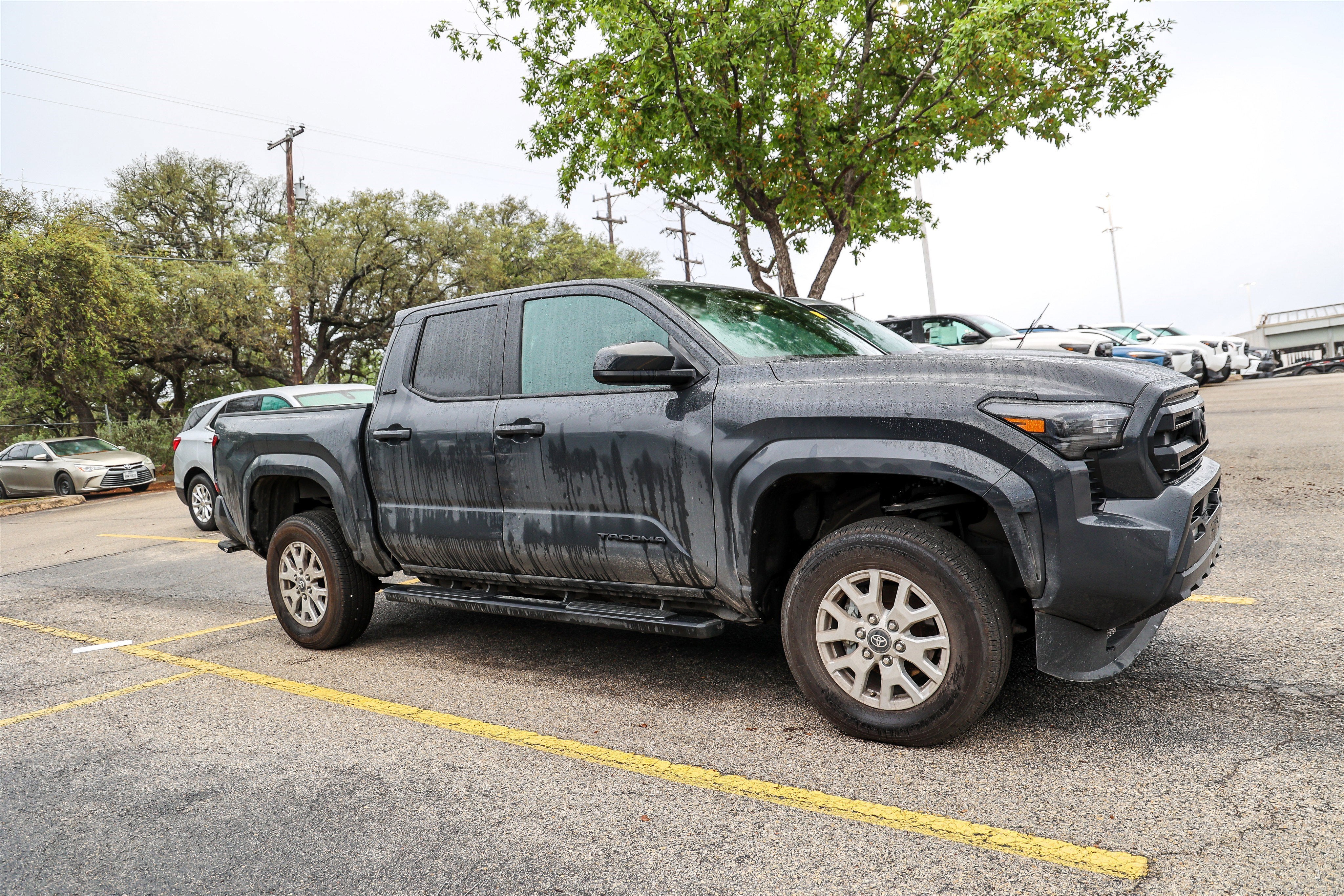 2025 Toyota TACOMA SR5 SR5