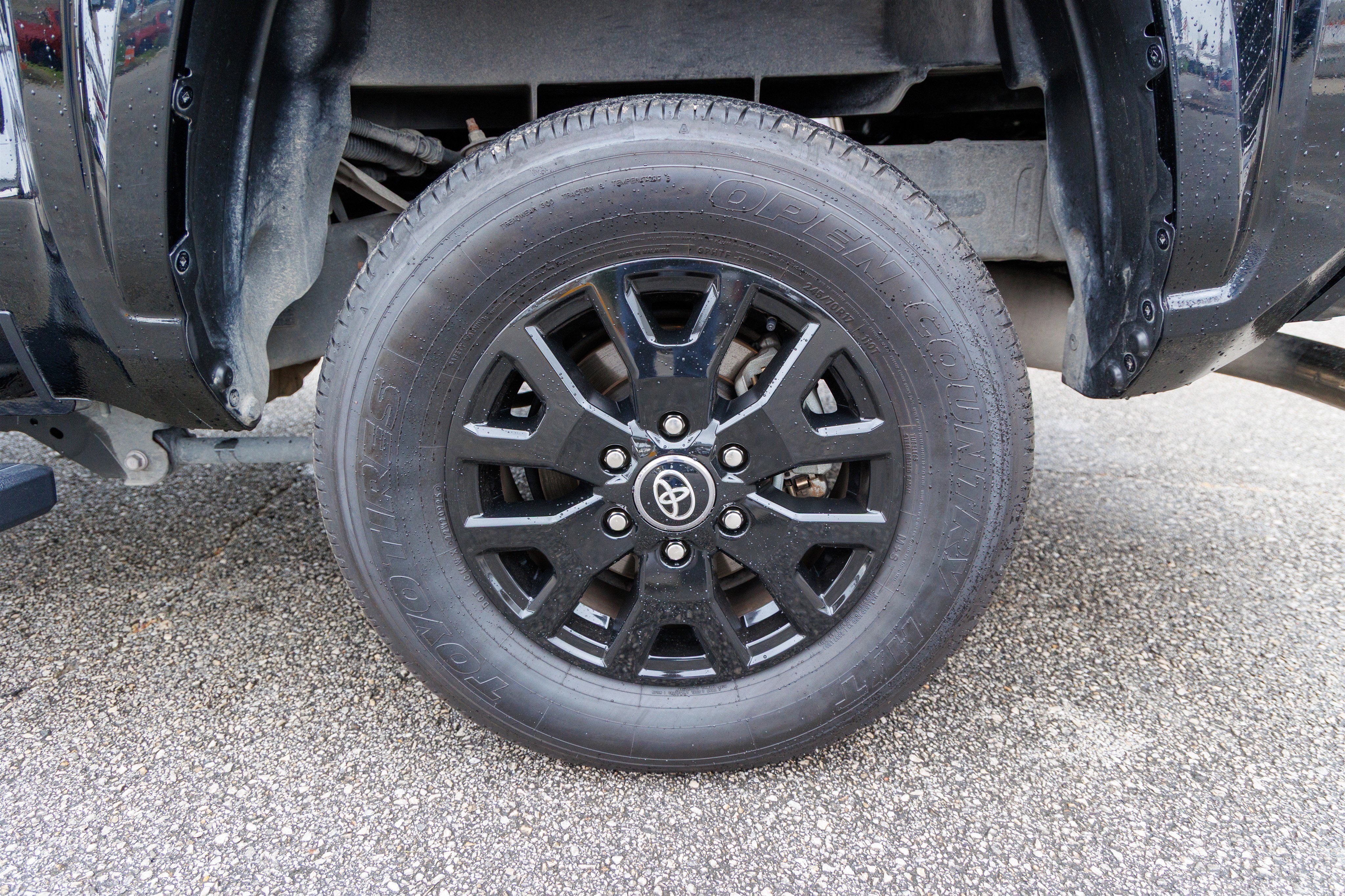 2025 Toyota TACOMA SR5 SR5