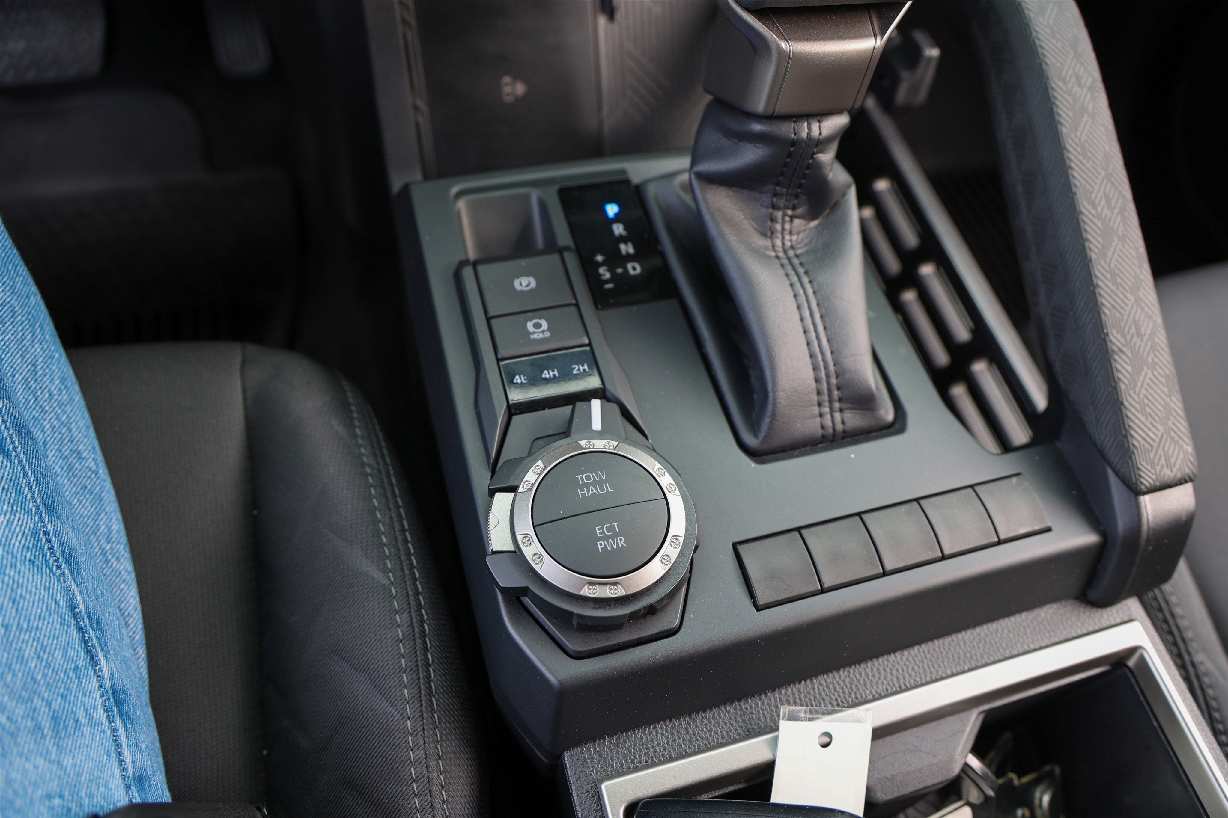 2025 Toyota TACOMA SR5 SR5