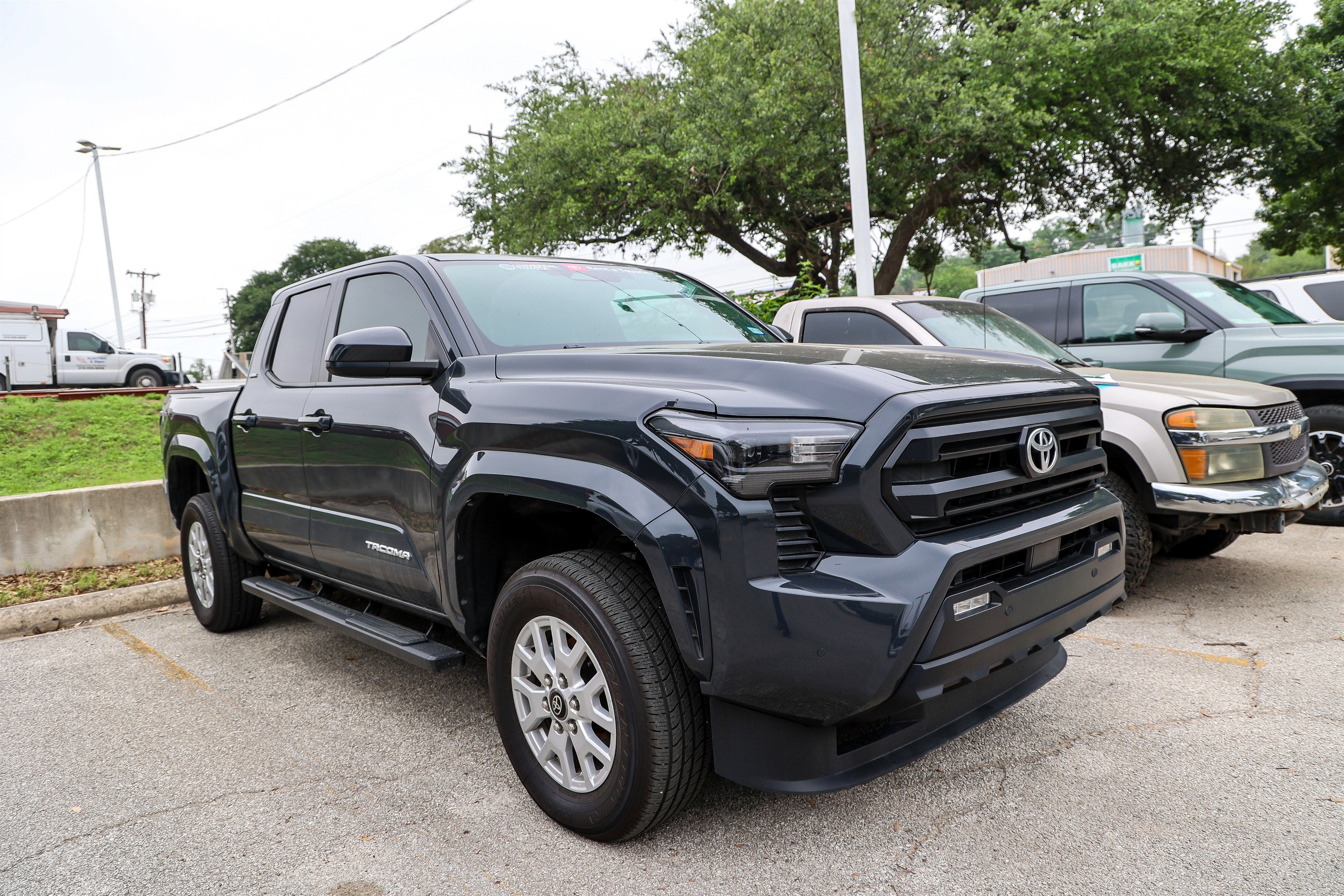 2025 Toyota TACOMA SR5 SR5
