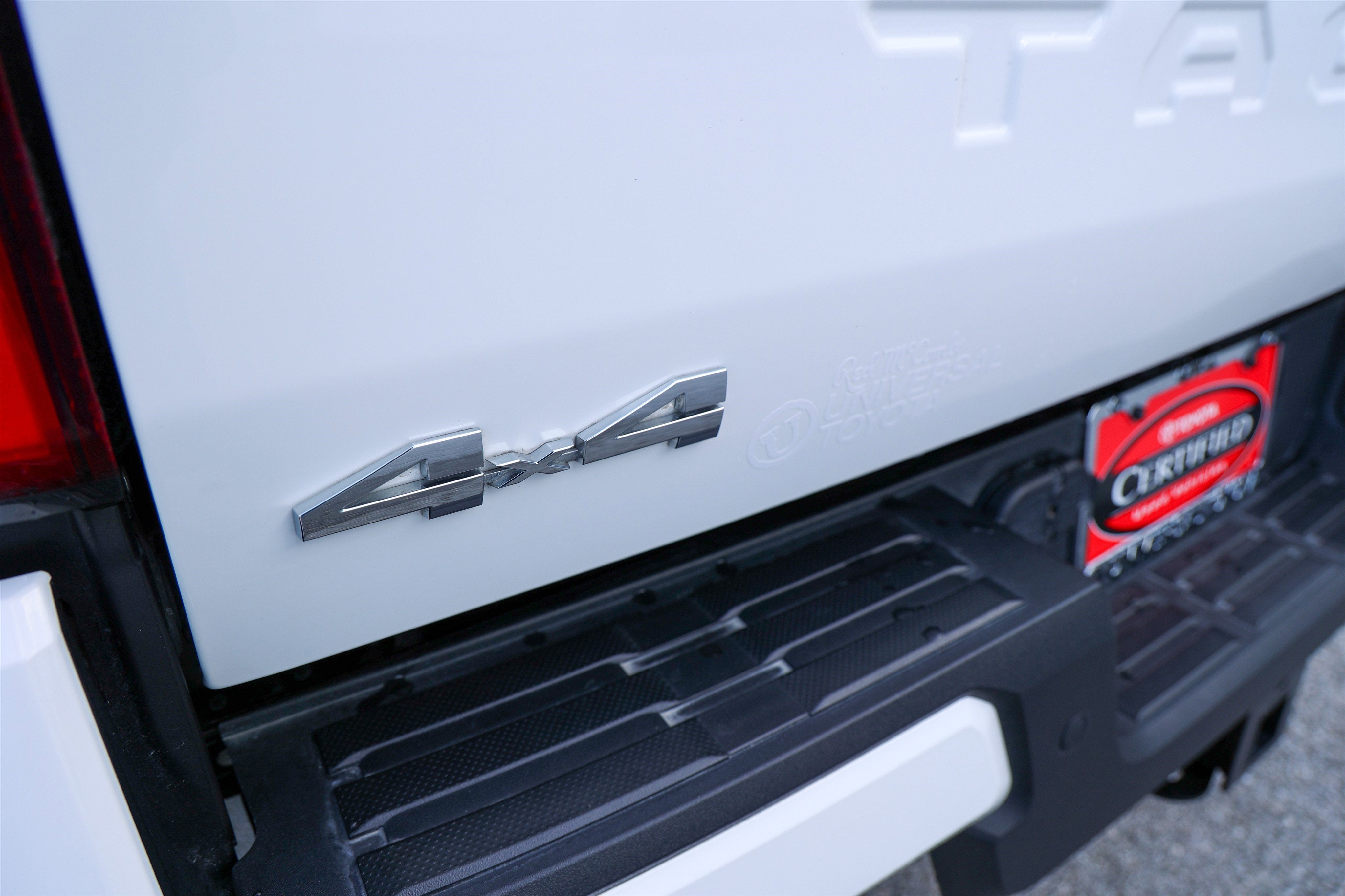2025 Toyota TACOMA SR5 SR5