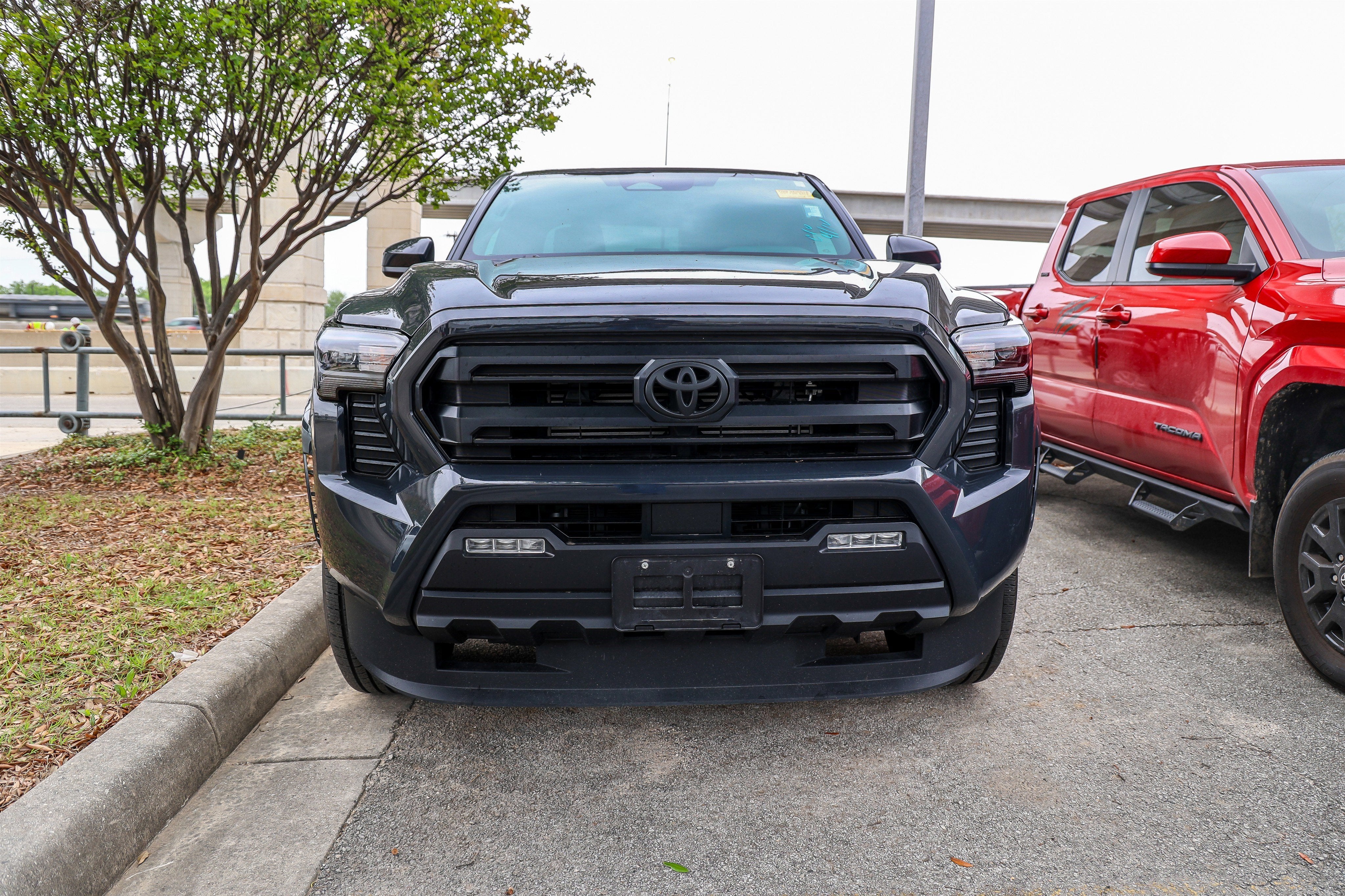 2025 Toyota TACOMA SR5 SR5
