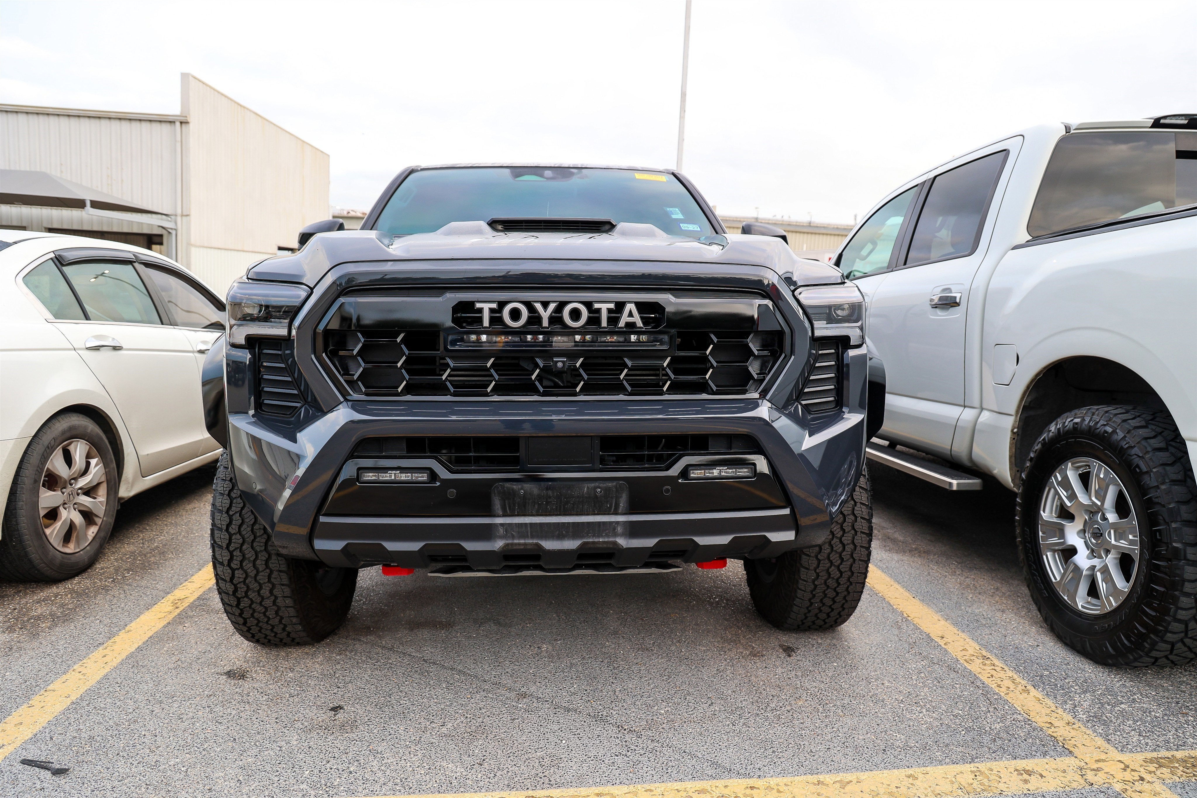 2025 Toyota Tacoma i-FORCE MAX TRD Pro Hybrid