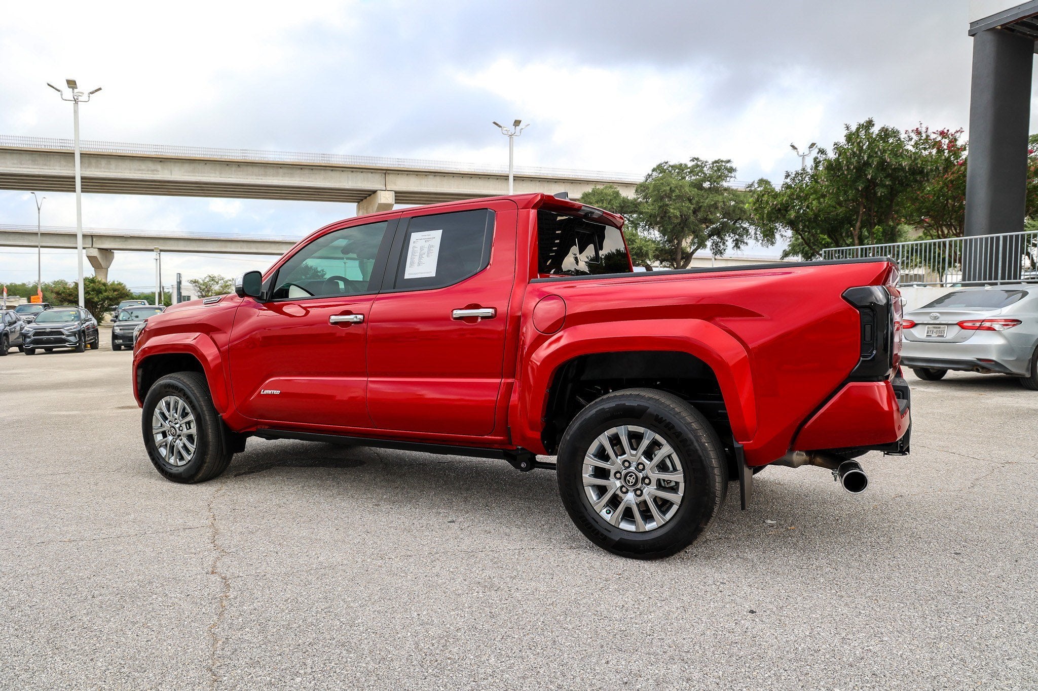 2026 Toyota Tacoma i-FORCE MAX Limited Hybrid