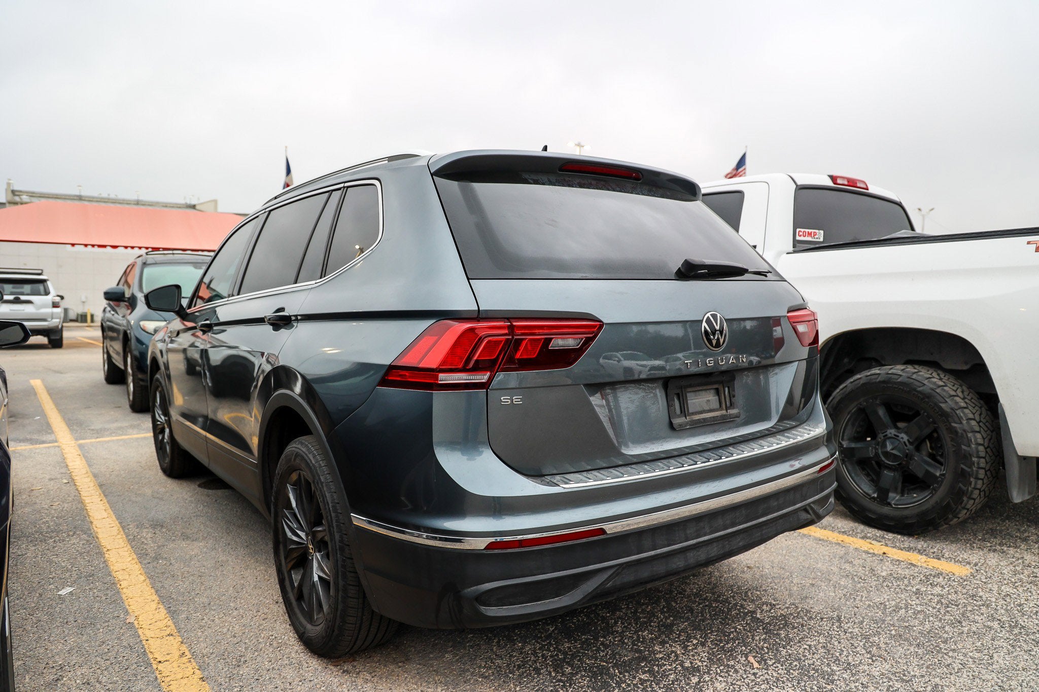 2023 Volkswagen Tiguan SE