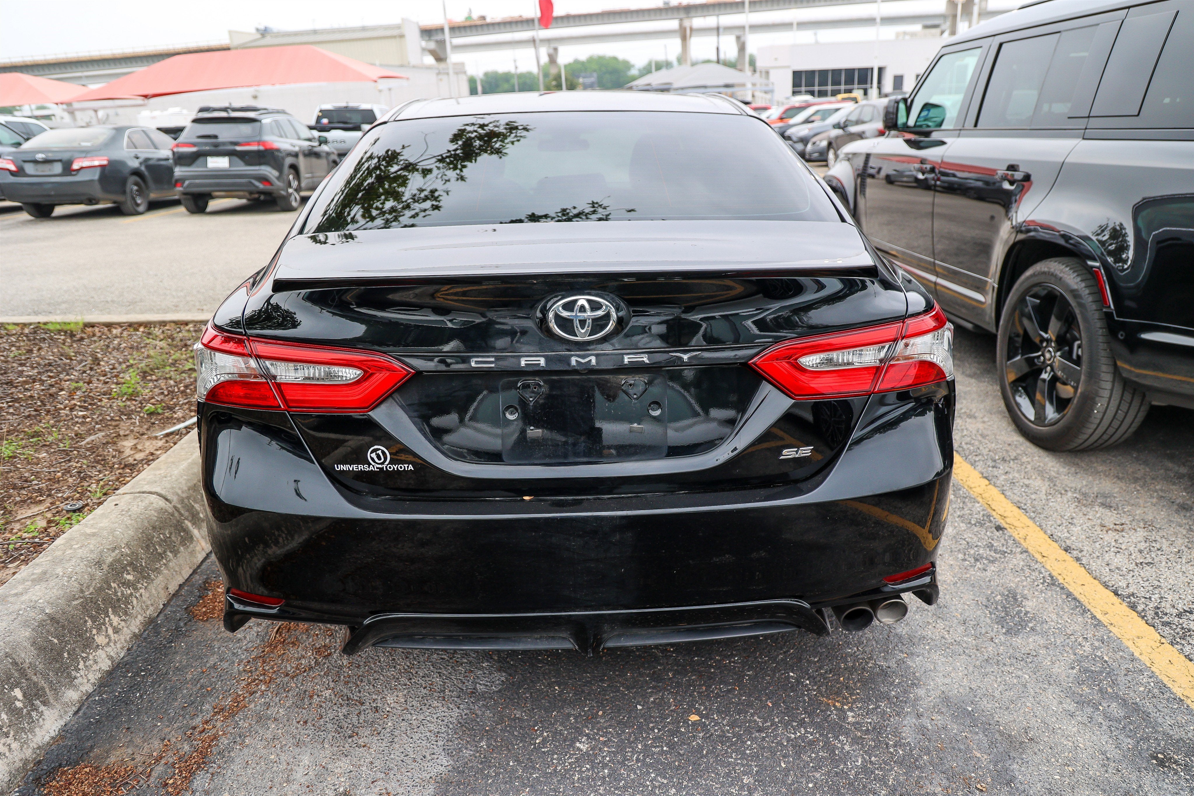2018 Toyota CAMRY SE