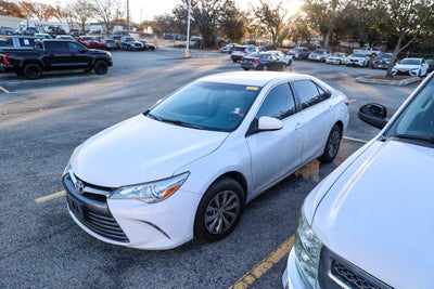 2017 Toyota CAMRY LE