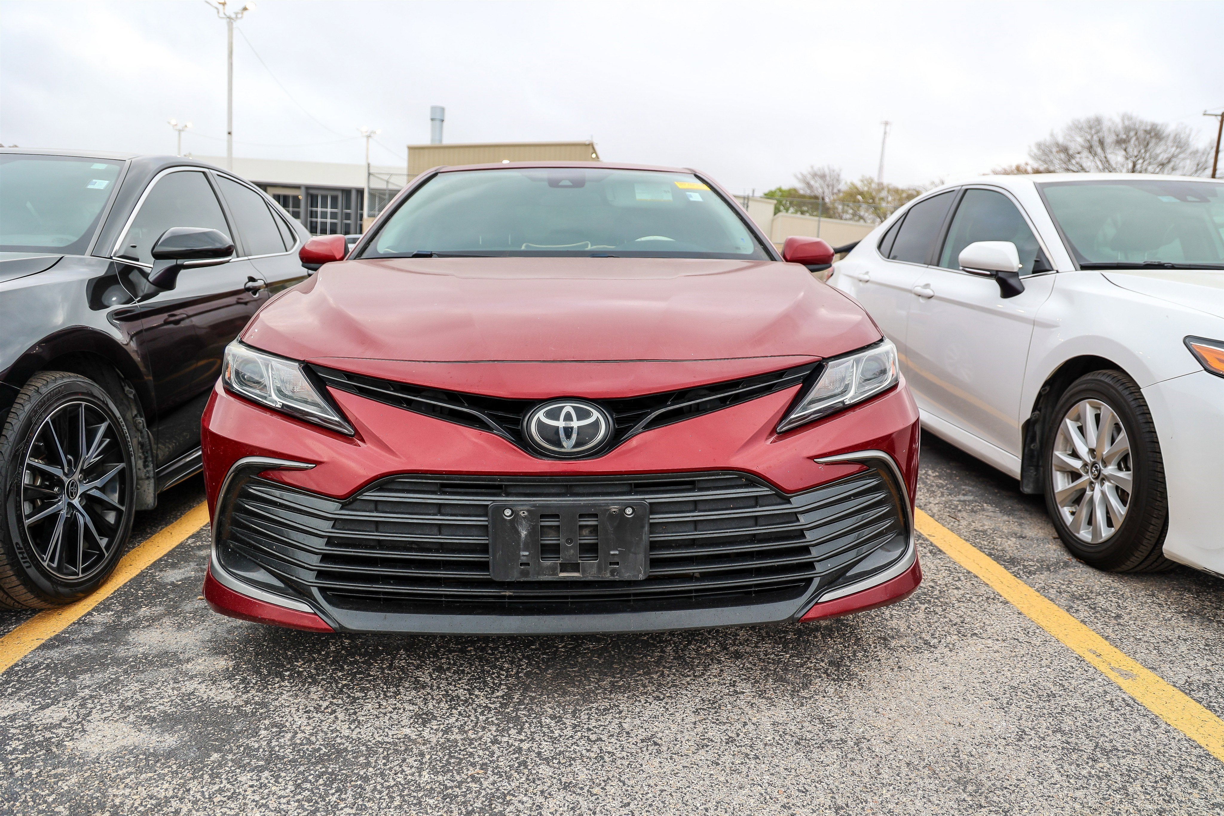 2022 Toyota CAMRY LE