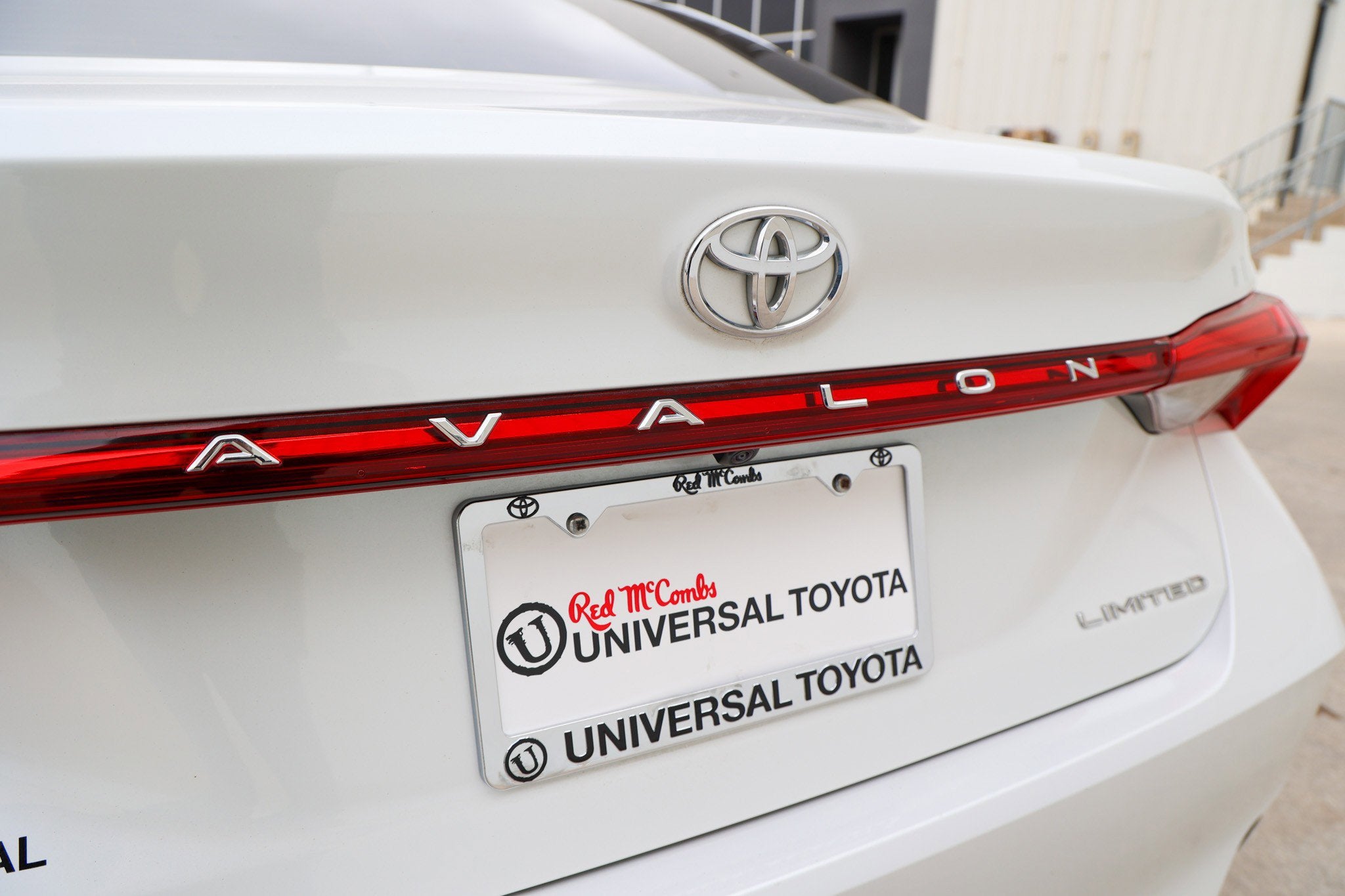 2021 Toyota AVALON Limited