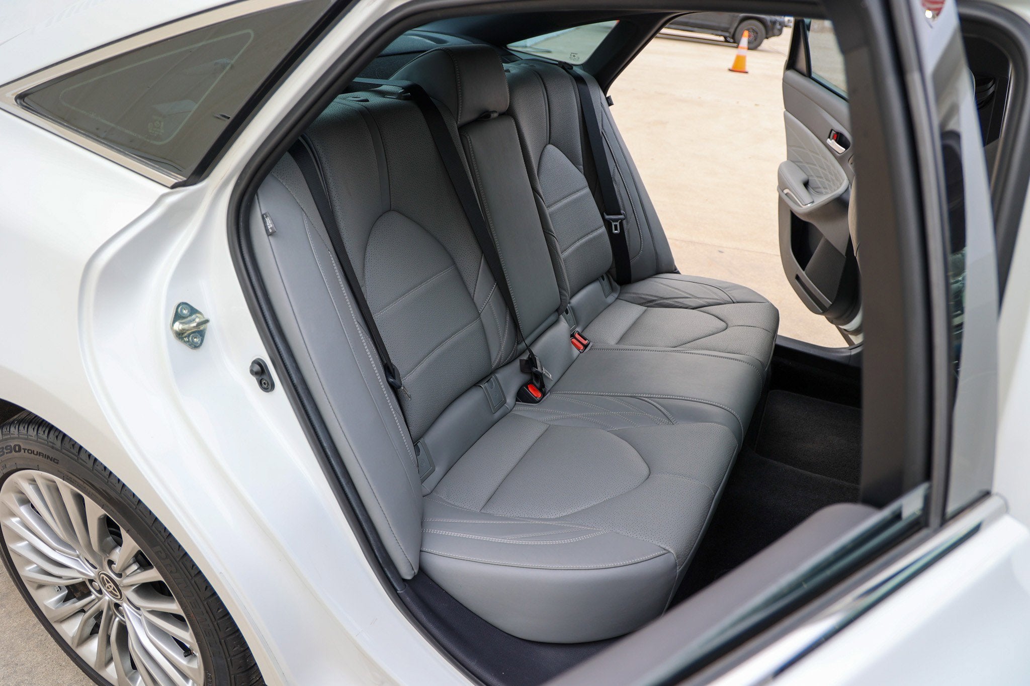 2021 Toyota AVALON Limited