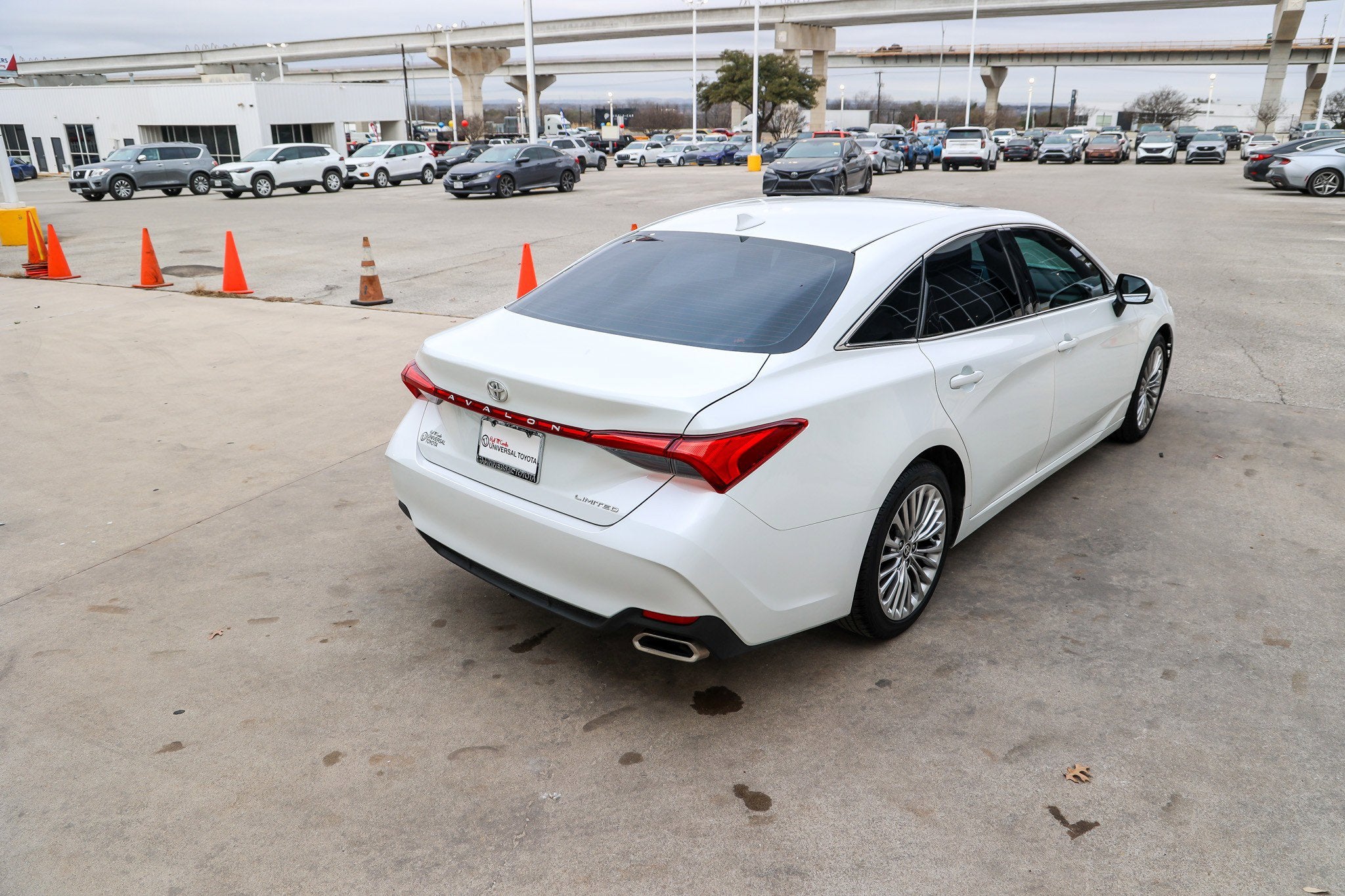 2021 Toyota AVALON Limited