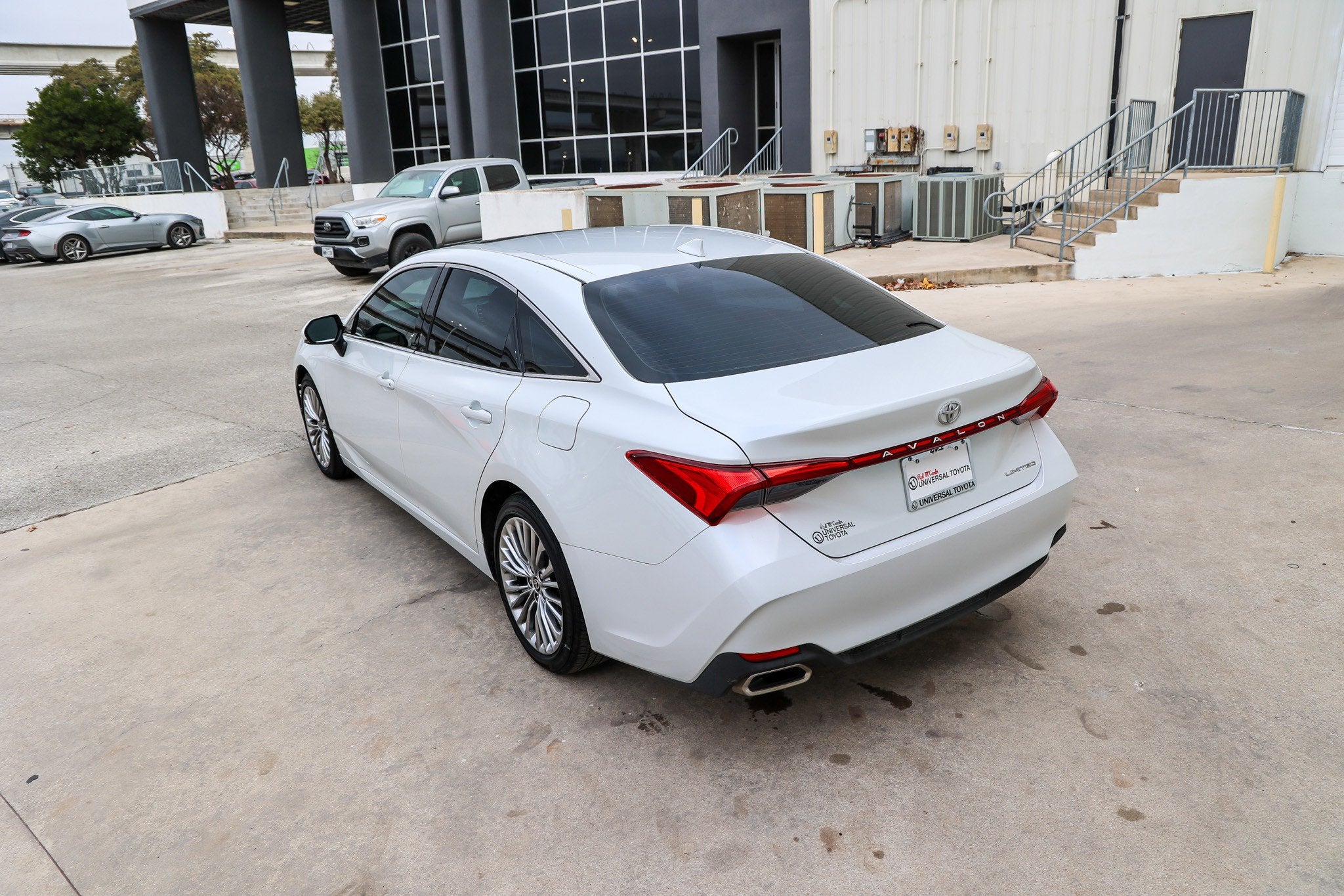 2021 Toyota AVALON Limited
