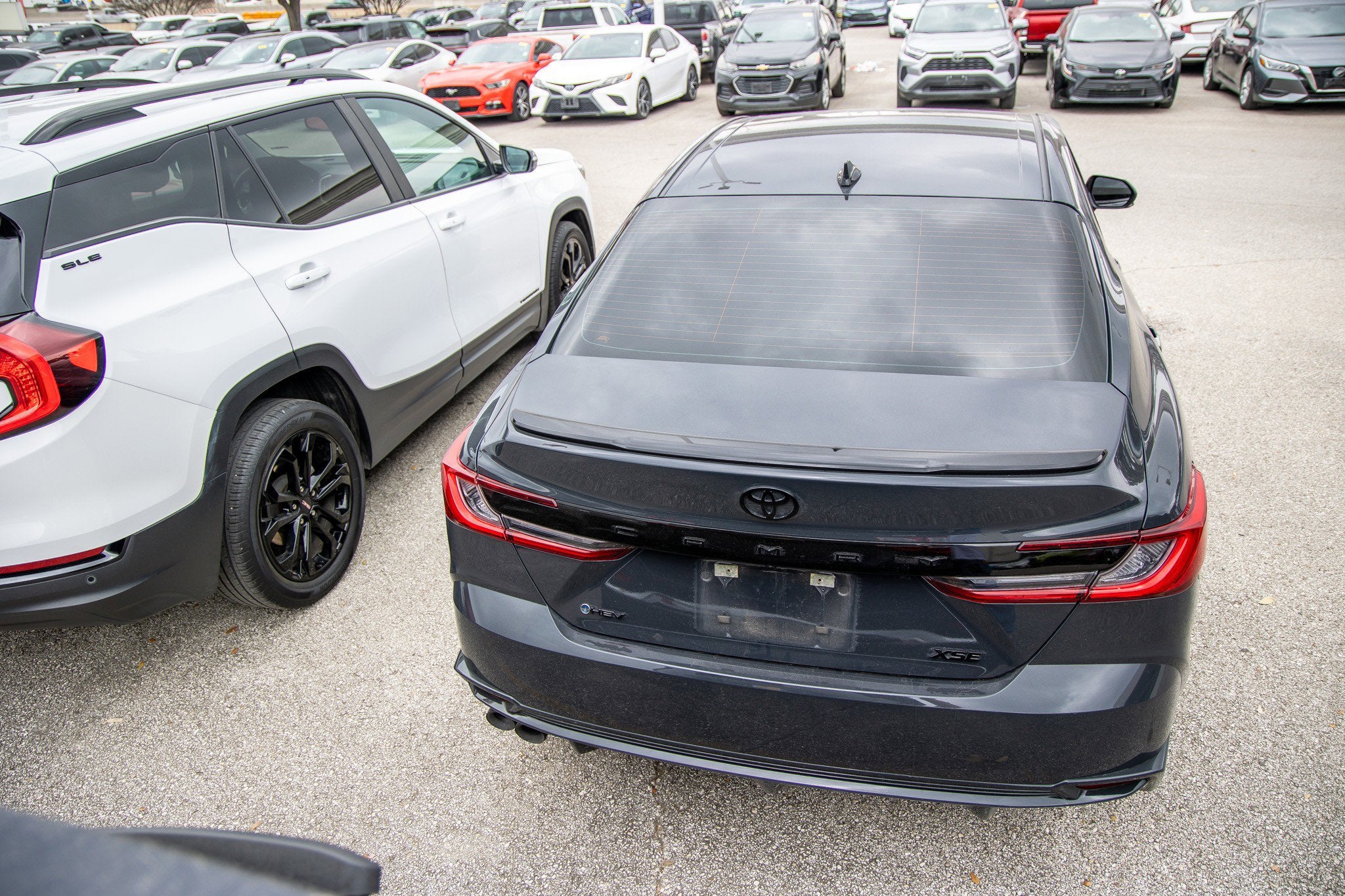 2025 Toyota CAMRY LE