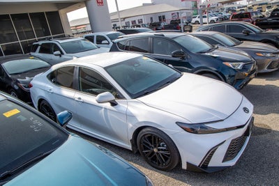 2025 Toyota CAMRY LE