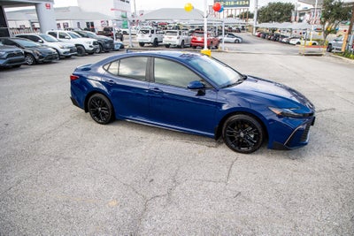 2025 Toyota CAMRY SE