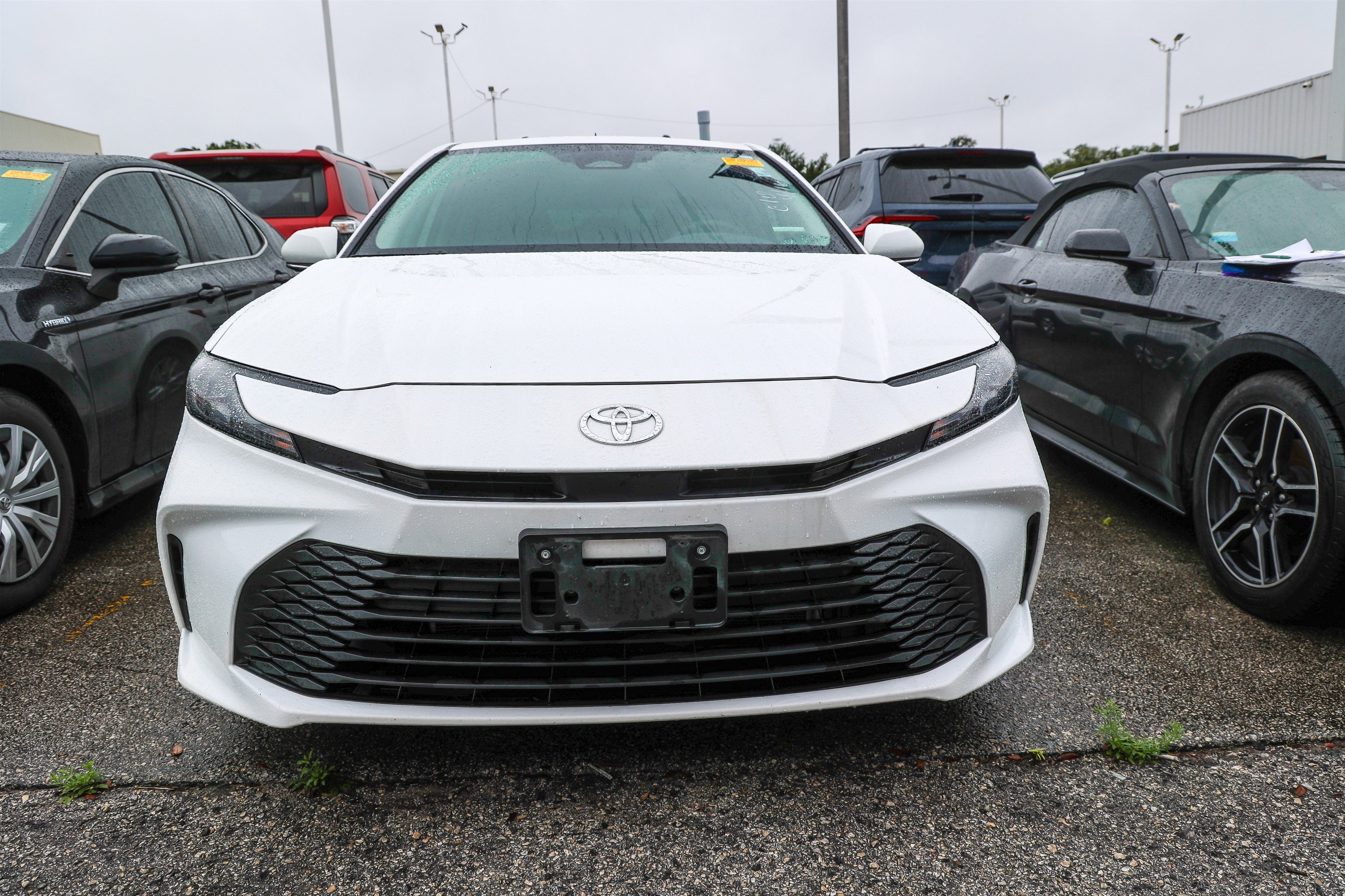 2025 Toyota CAMRY LE