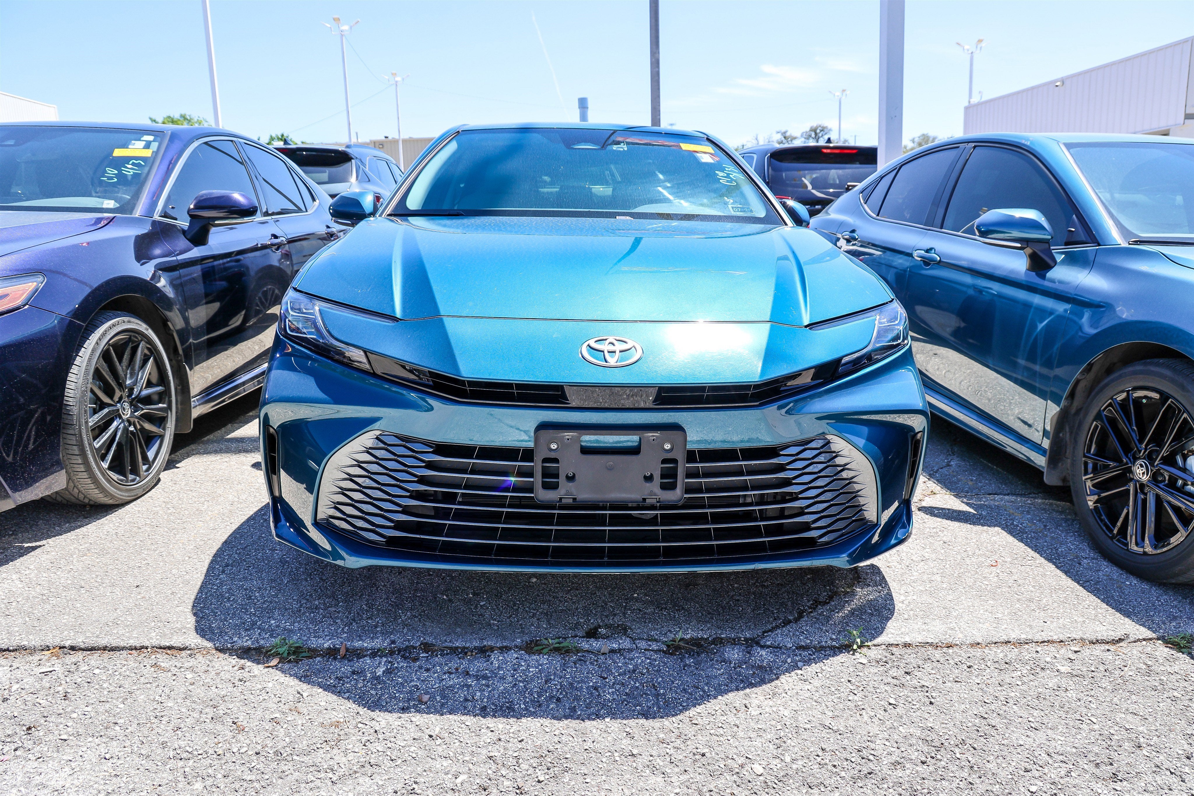 2025 Toyota CAMRY XLE
