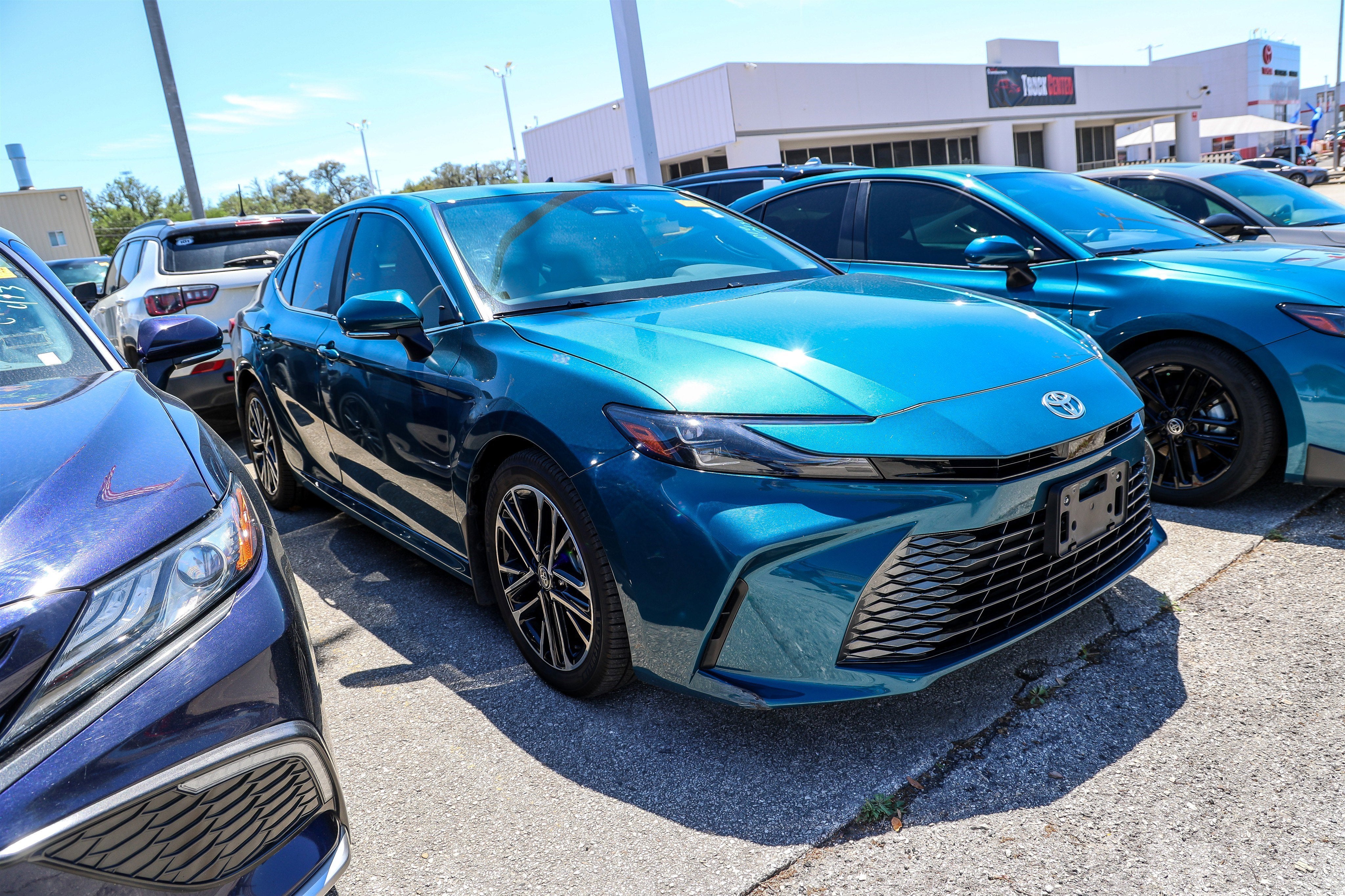 2025 Toyota CAMRY XLE