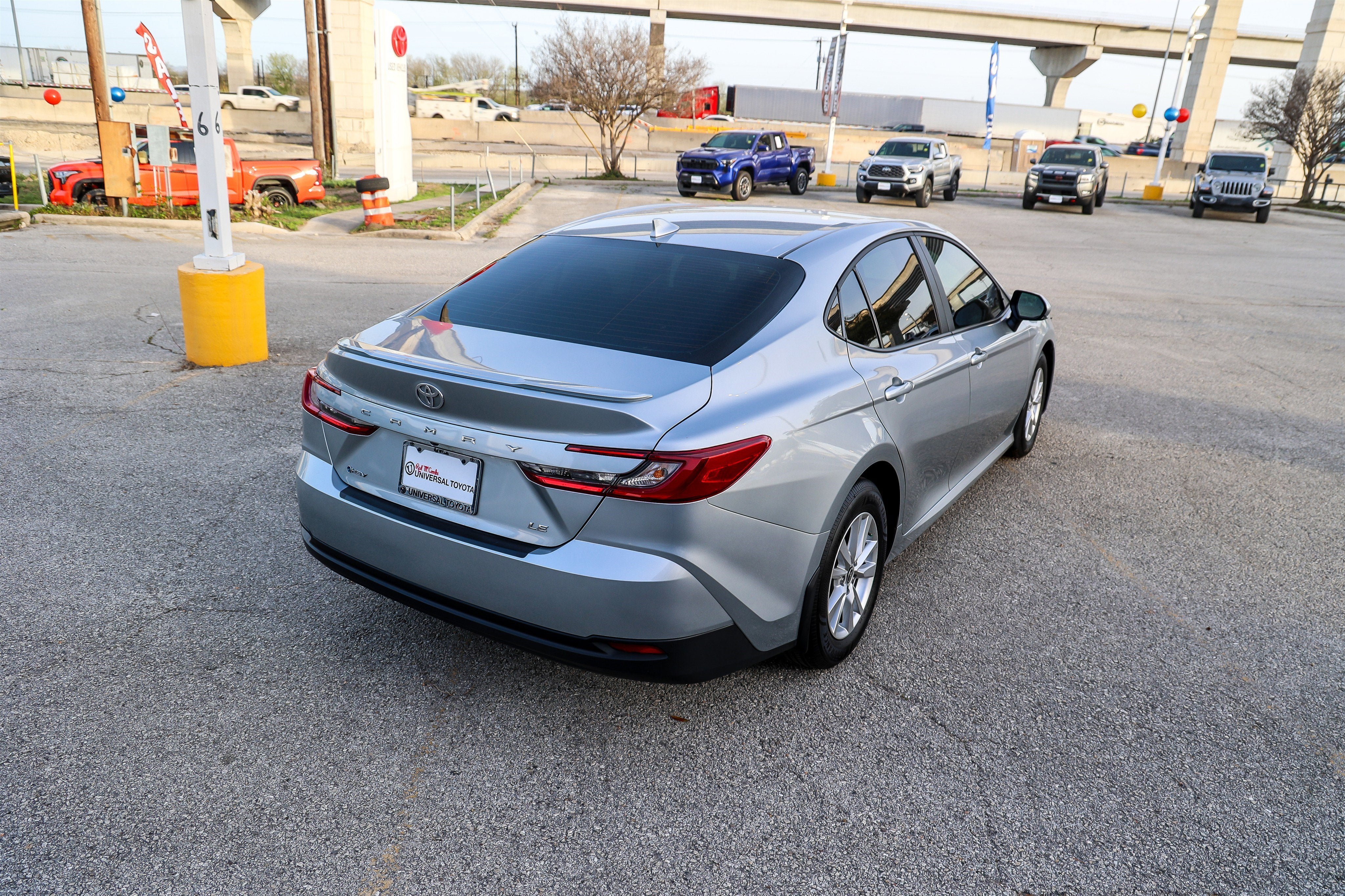 2025 Toyota CAMRY LE