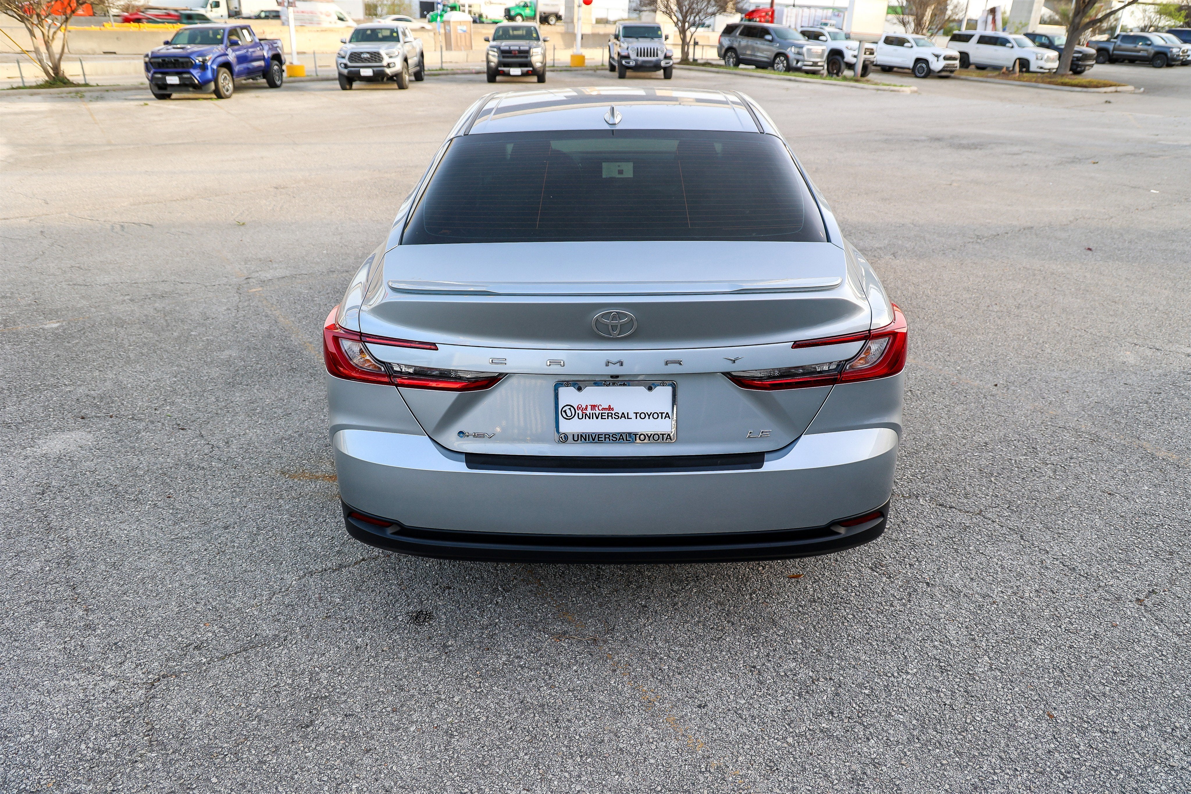 2025 Toyota CAMRY LE