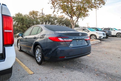 2025 Toyota CAMRY LE