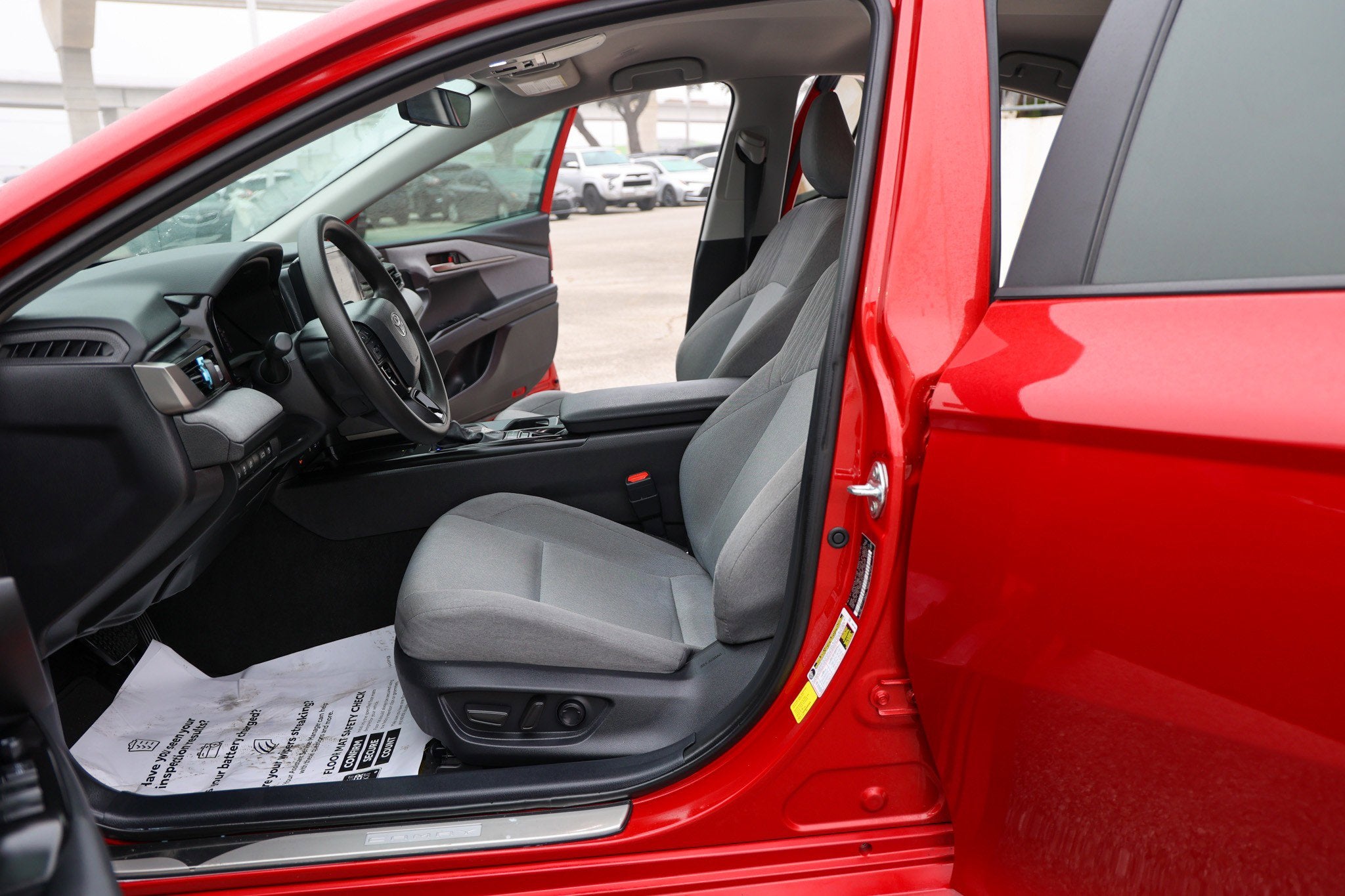 2025 Toyota CAMRY LE