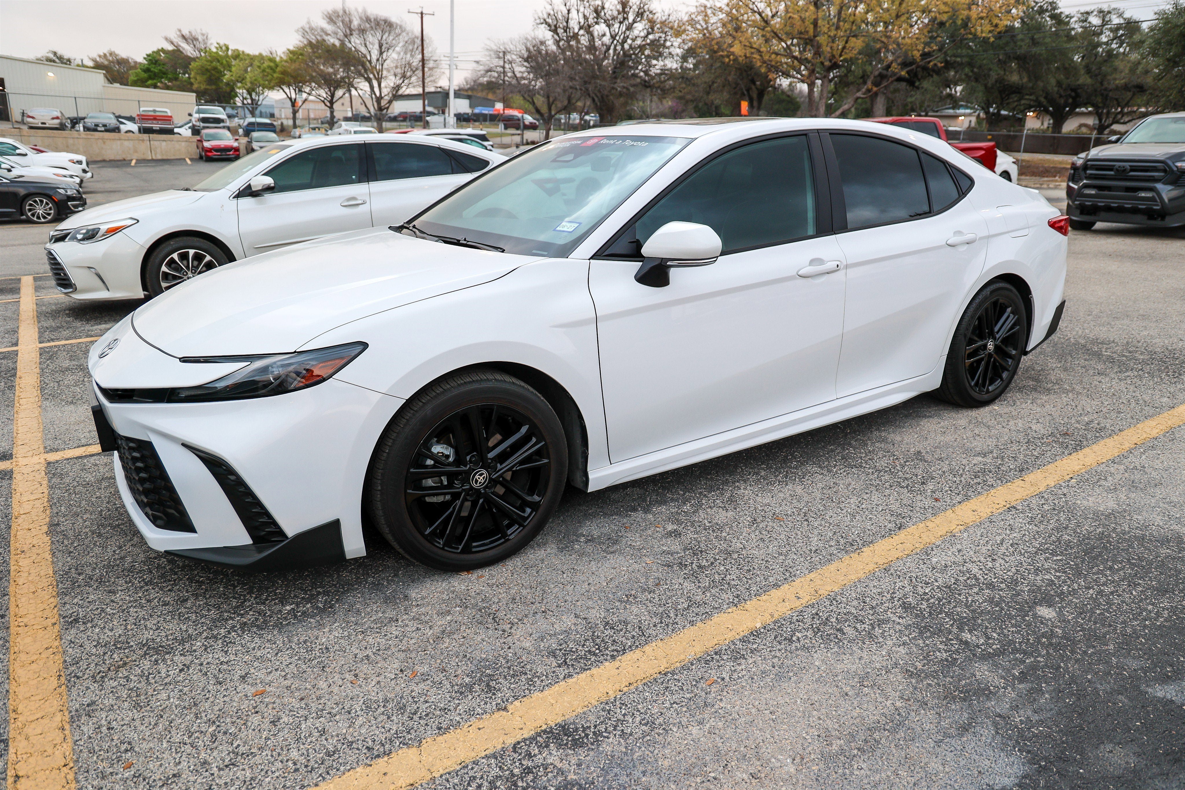 2025 Toyota CAMRY SE