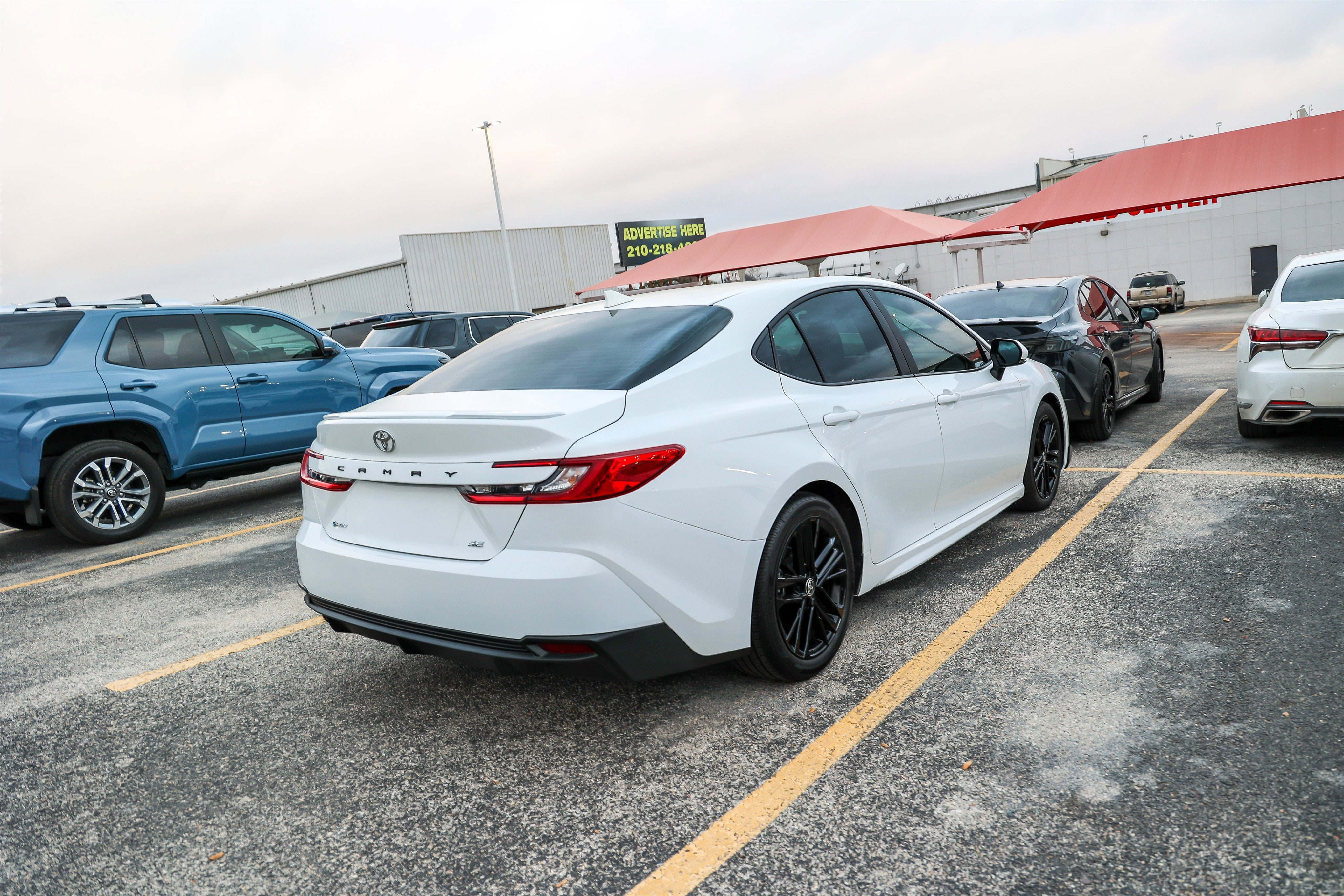 2025 Toyota CAMRY SE