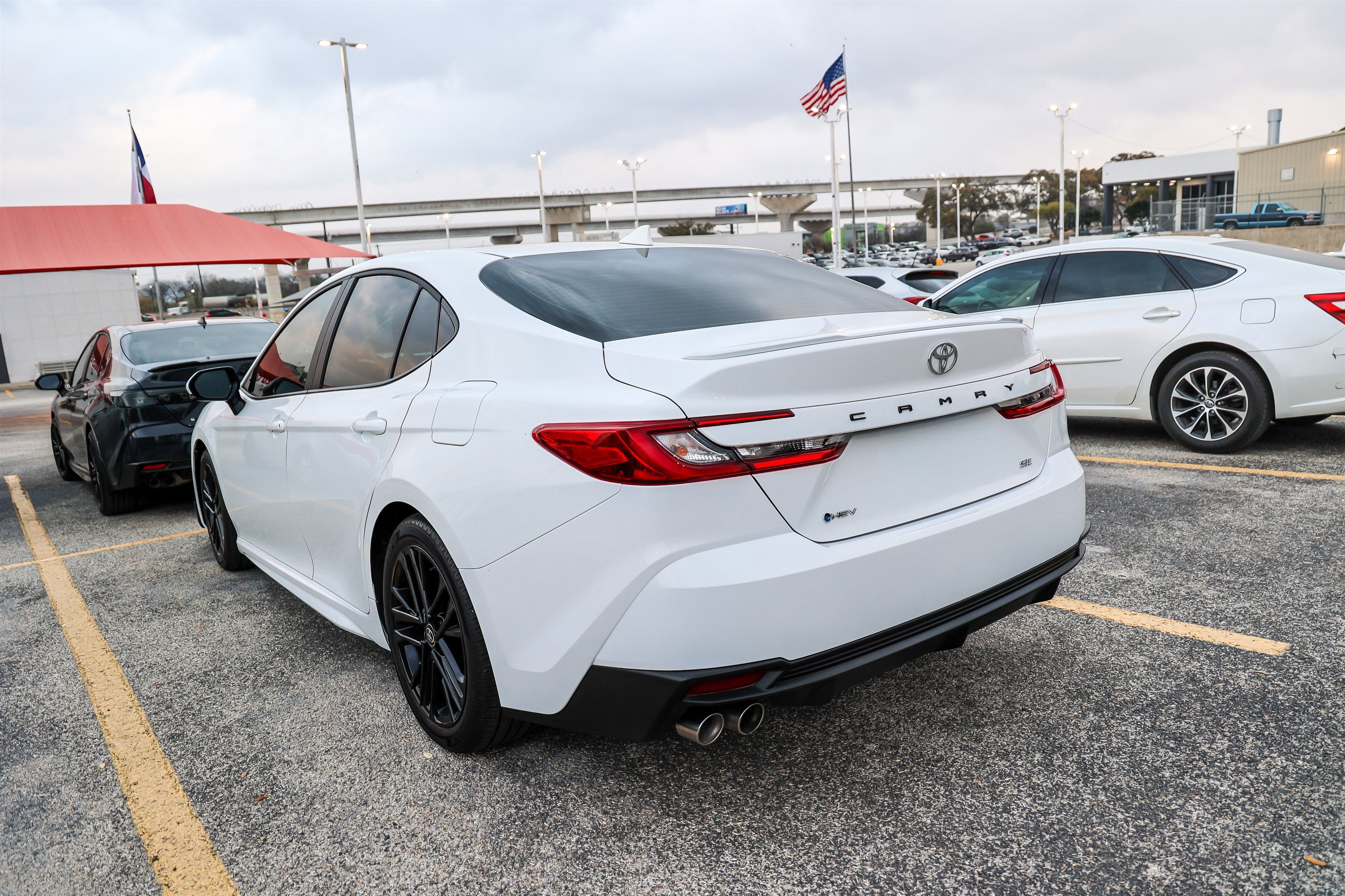 2025 Toyota CAMRY SE