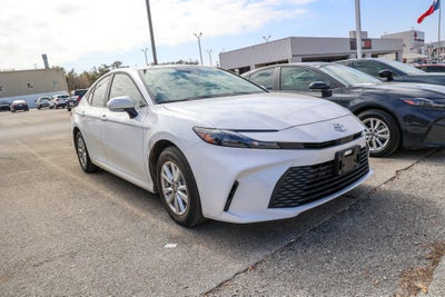2025 Toyota CAMRY LE