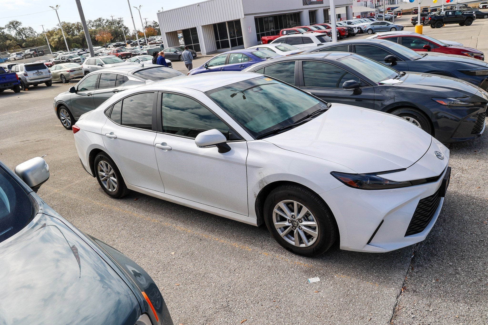2025 Toyota CAMRY LE