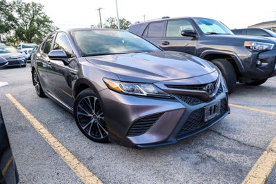 2020 Toyota Camry SE