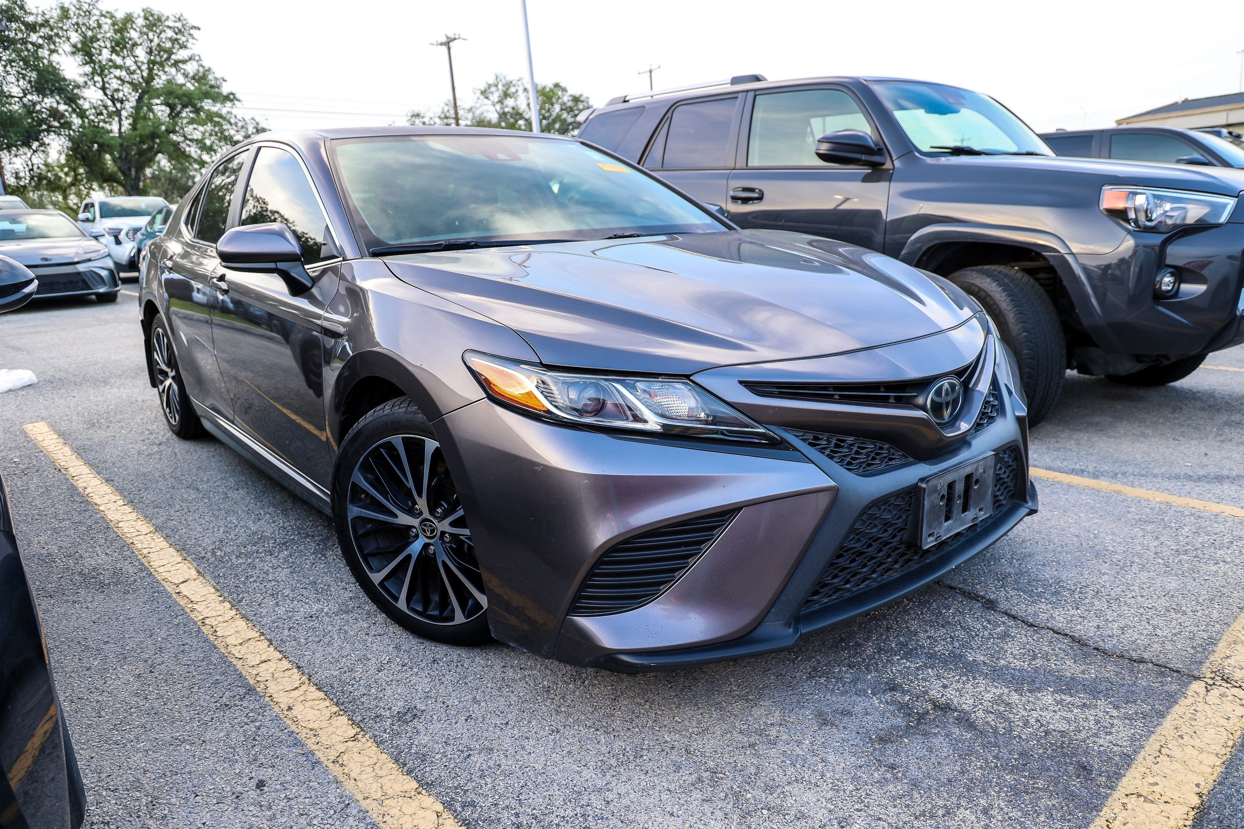 2020 Toyota Camry SE