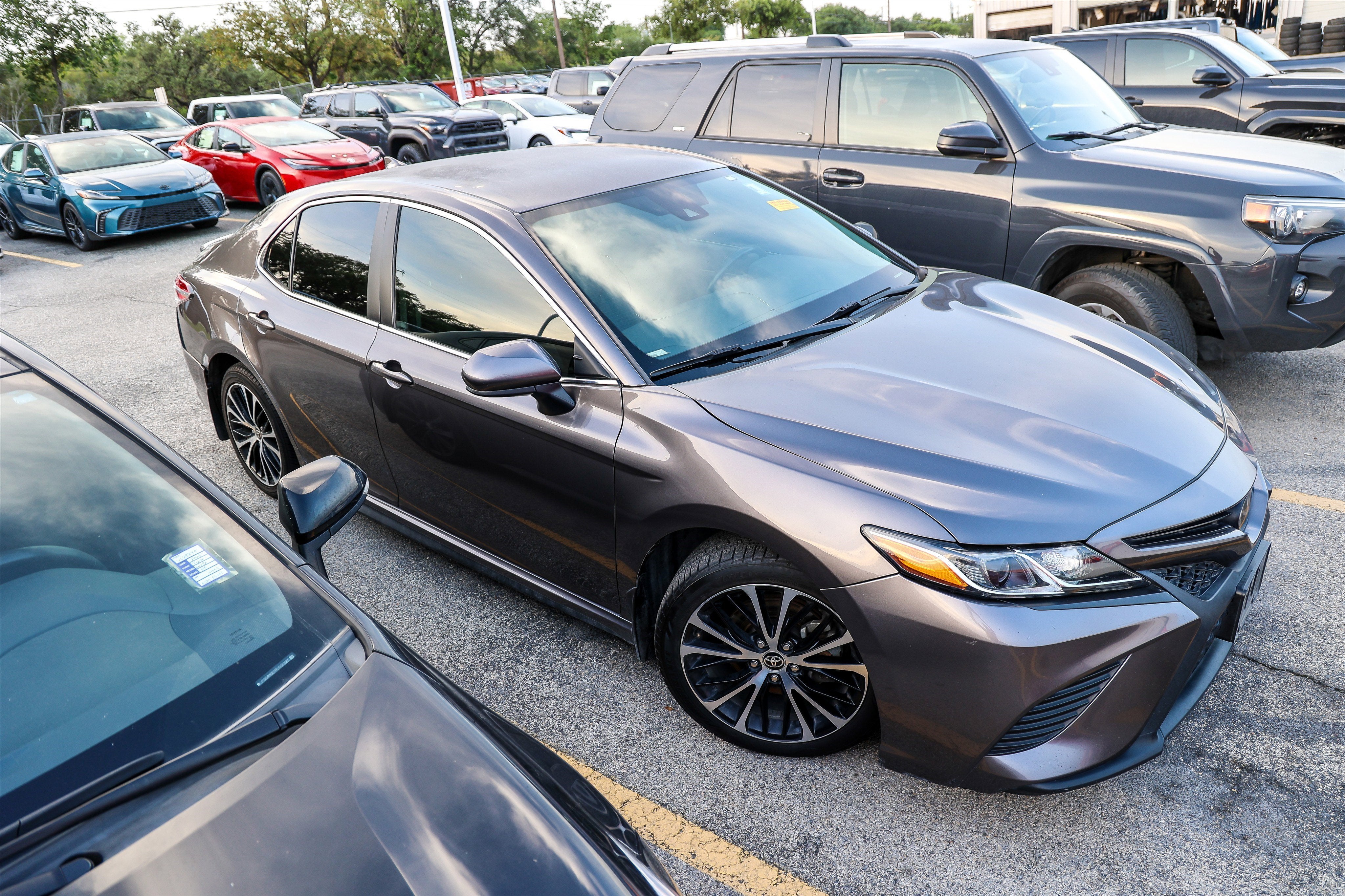 2020 Toyota Camry SE