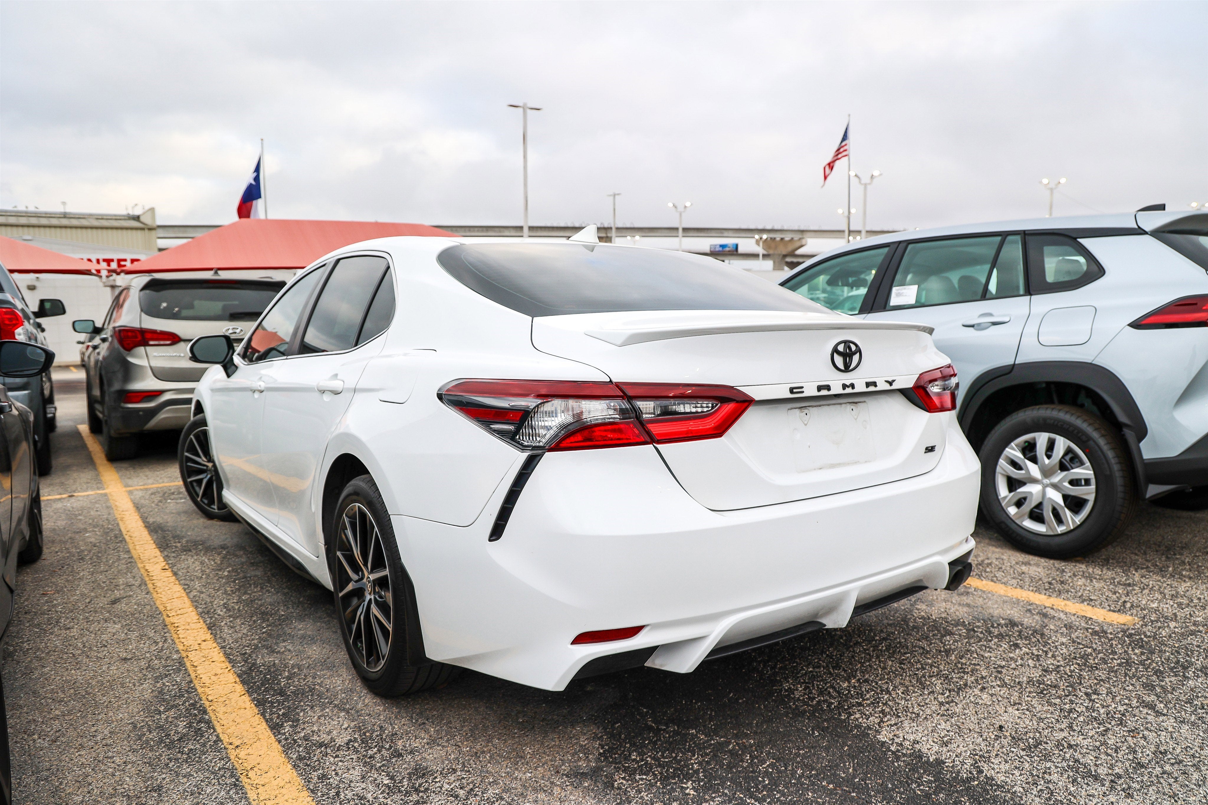 2024 Toyota CAMRY SE