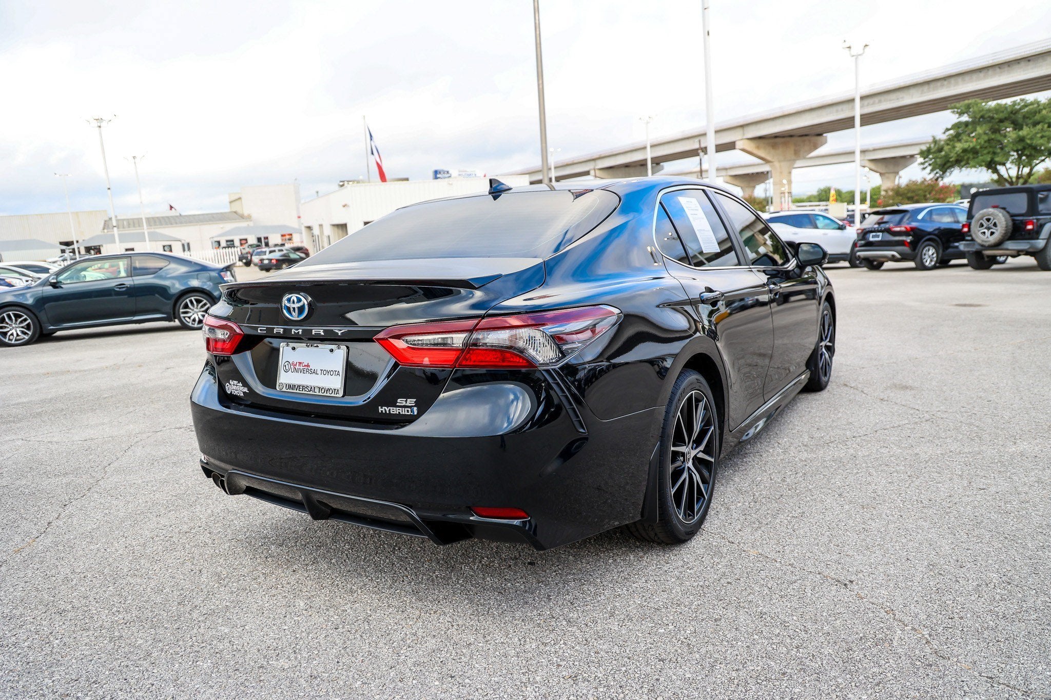 2024 Toyota Camry Hybrid Hybrid SE