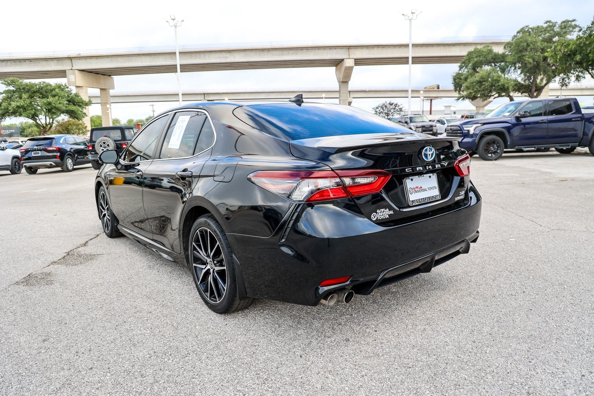 2024 Toyota Camry Hybrid Hybrid SE