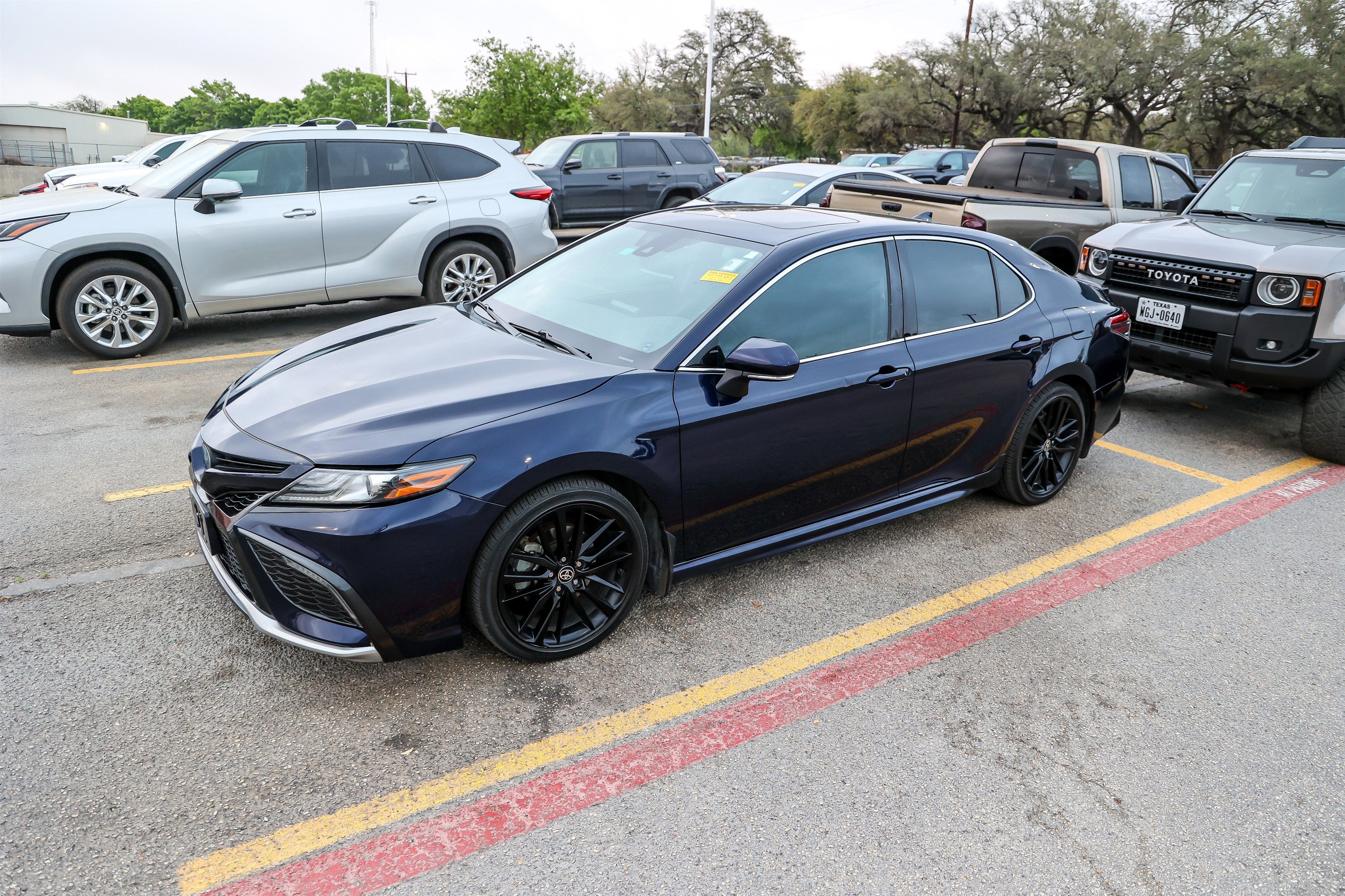 2022 Toyota Camry Hybrid XSE