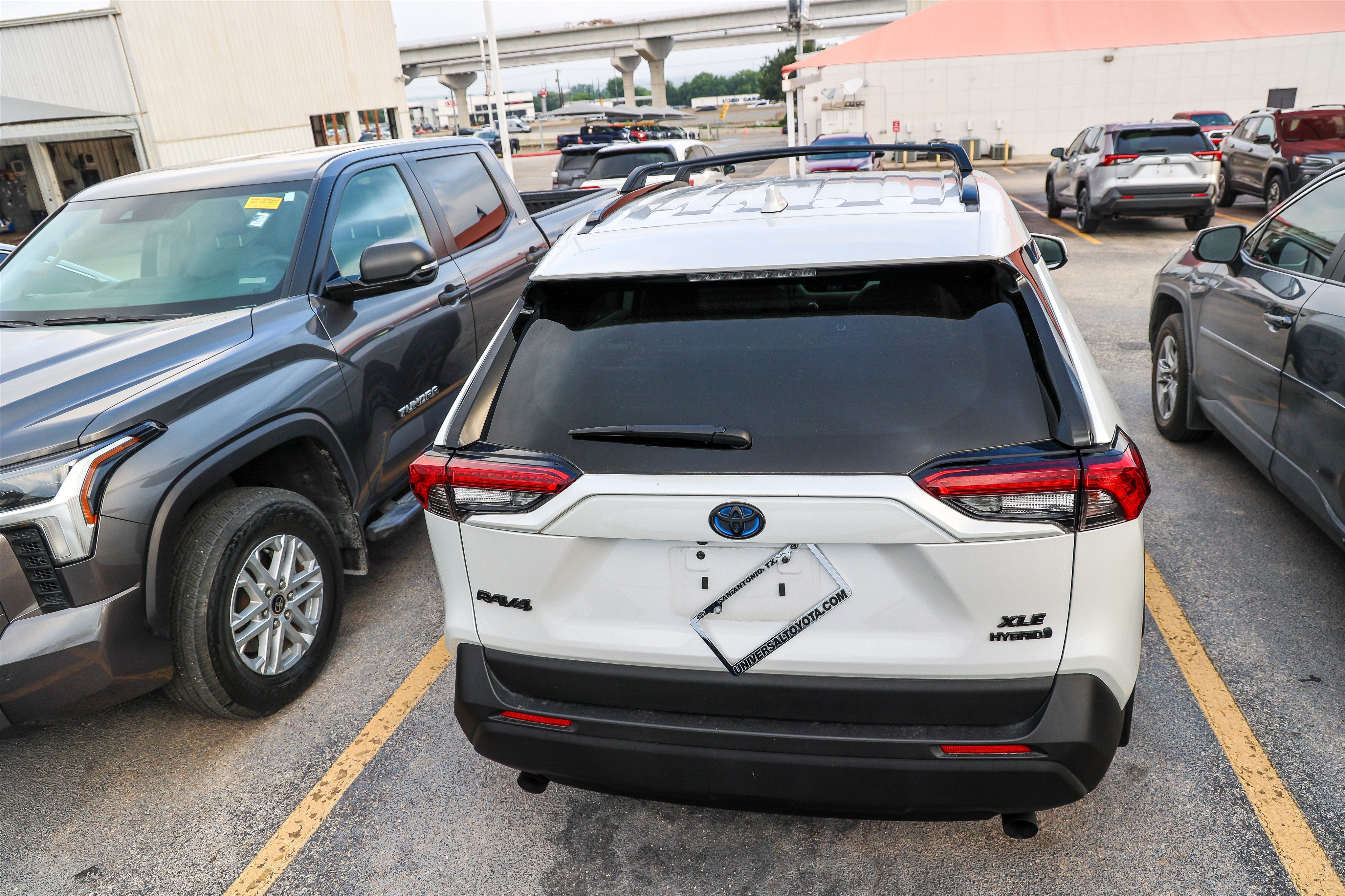 2024 Toyota RAV4 Hybrid Hybrid XLE Premium