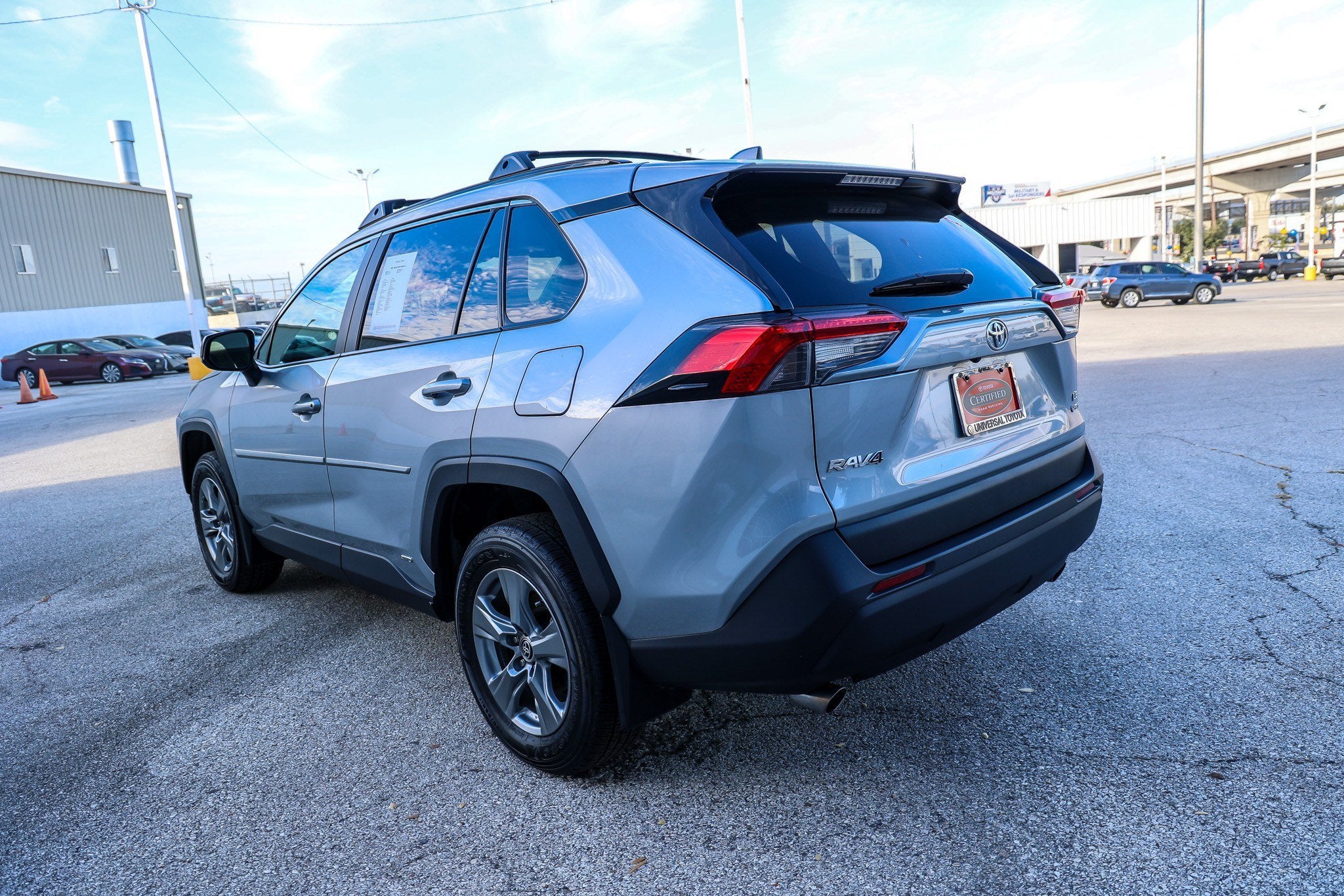 2025 Toyota RAV4 Hybrid LE
