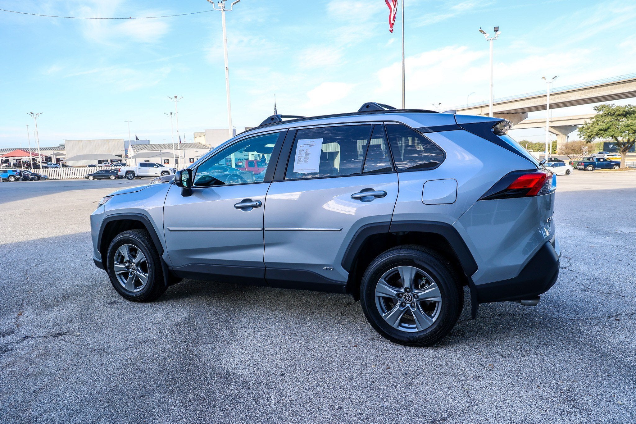 2025 Toyota RAV4 Hybrid LE