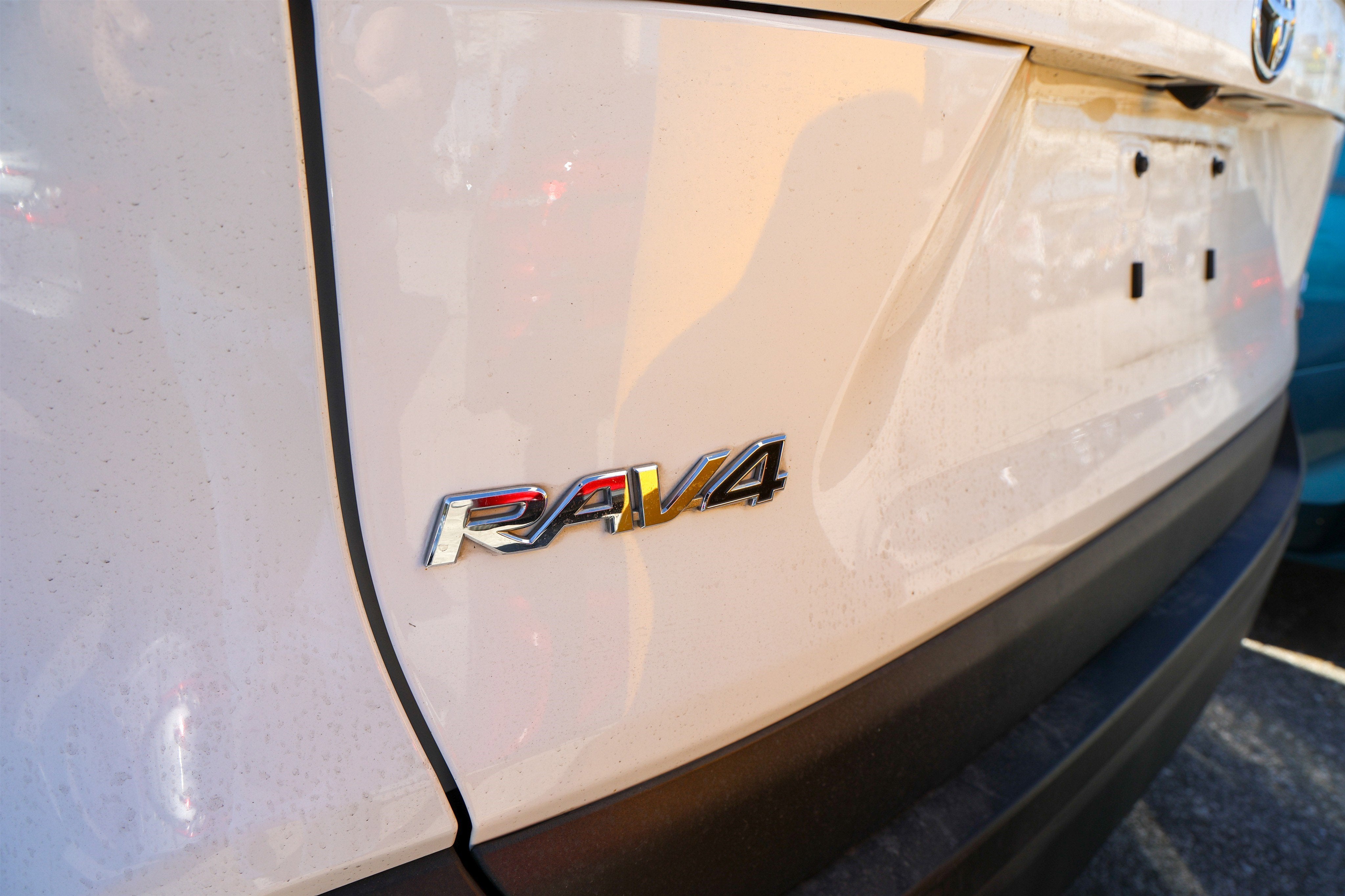 2022 Toyota RAV4 HYBRID Hybrid LE