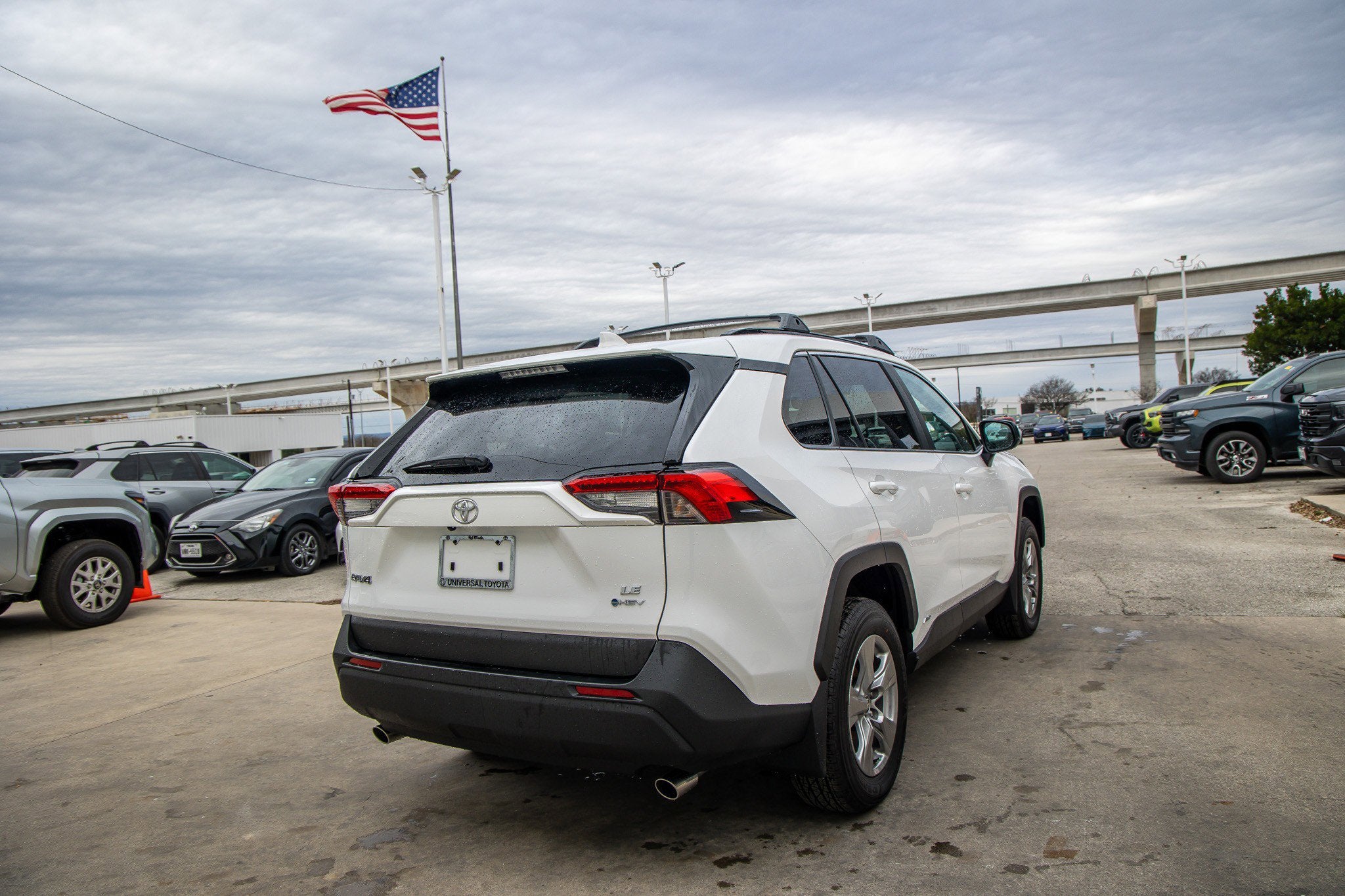 2025 Toyota RAV4 HYBRID Hybrid LE